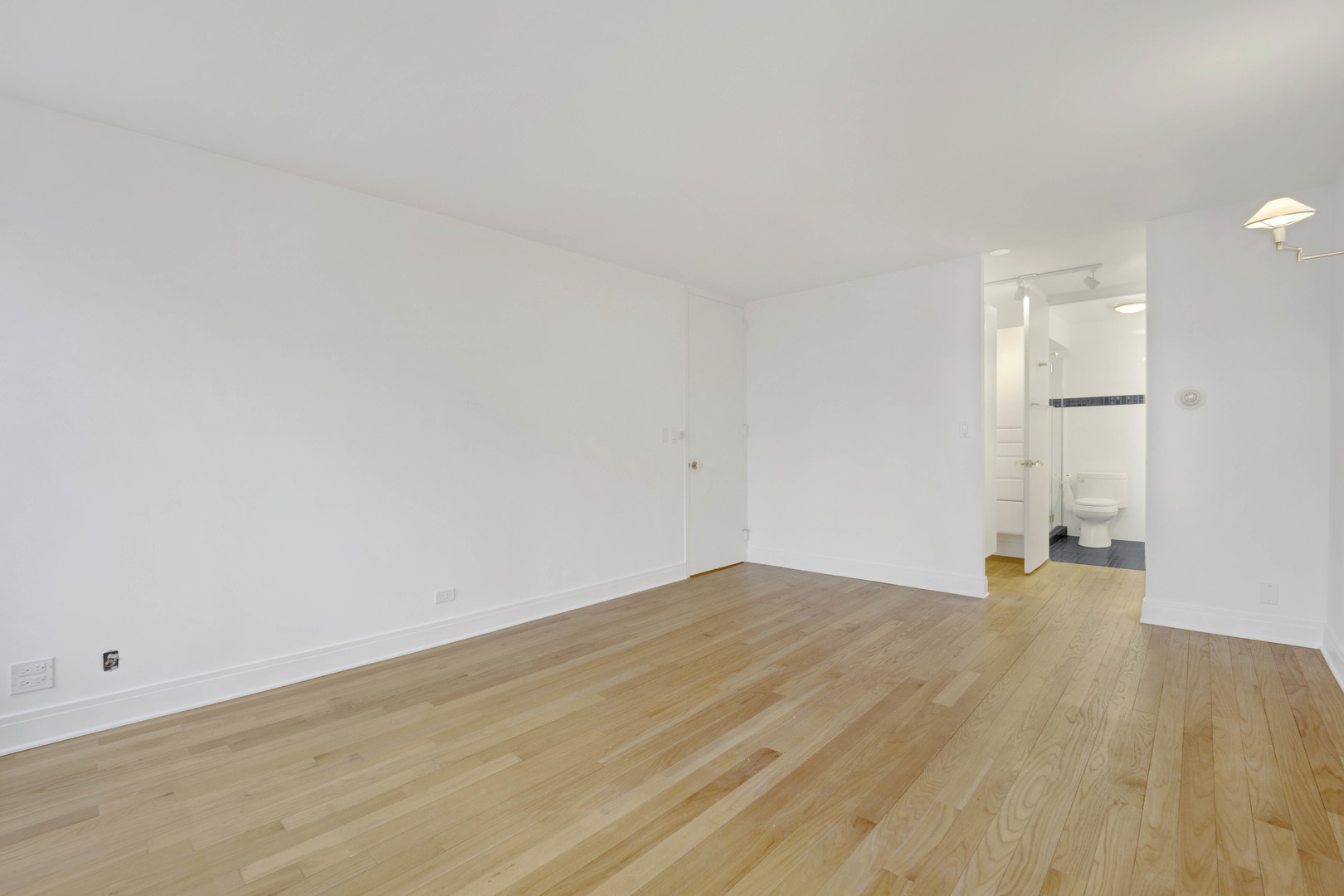 1440 N LAKE SHORE Drive Unit: 9E