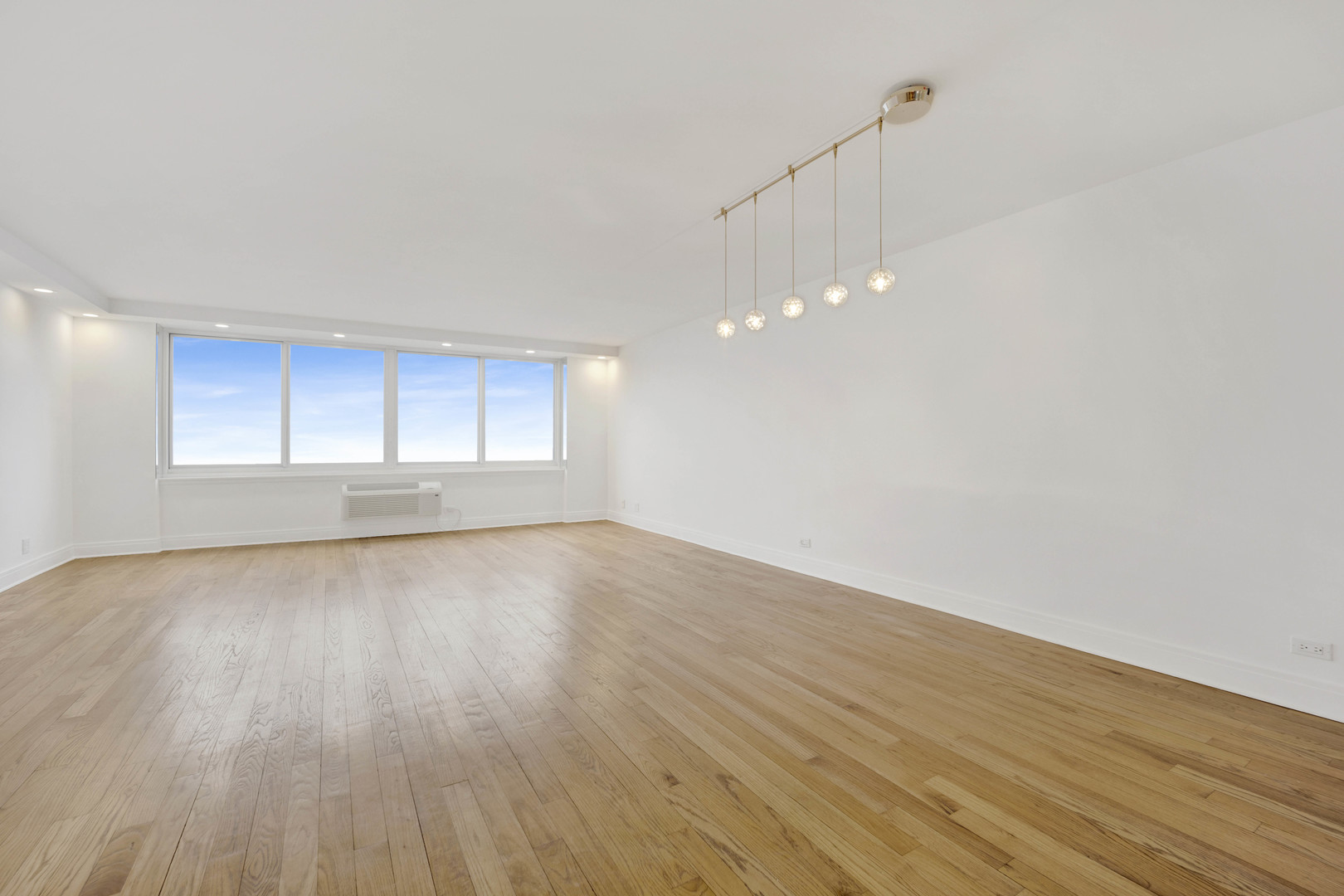 1440 N LAKE SHORE Drive Unit: 9E