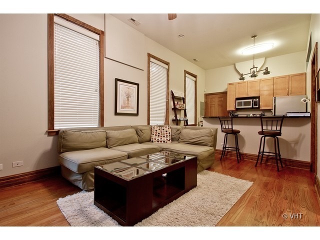 1451 N Artesian Avenue Unit: 1