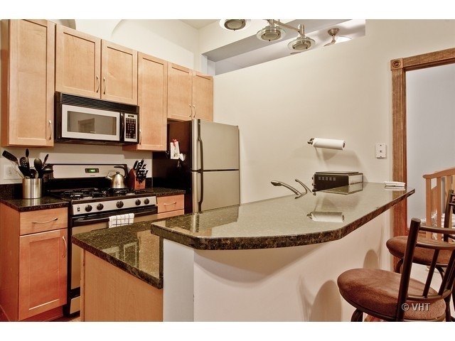 1451 N Artesian Avenue Unit: 1