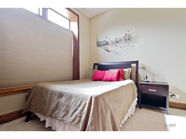 1451 N Artesian Avenue Unit: 1