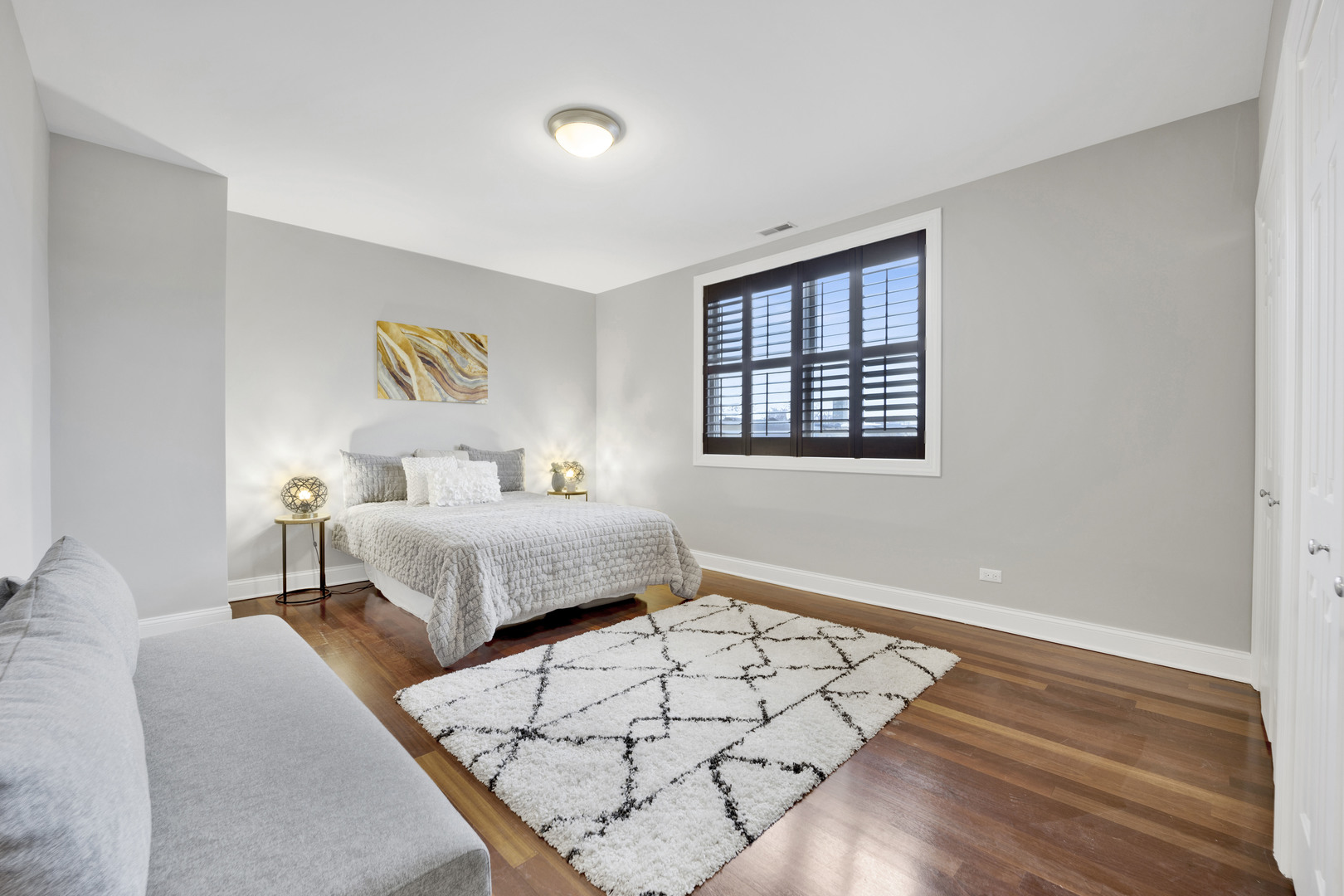 830 W Bradley Place Unit: 4N