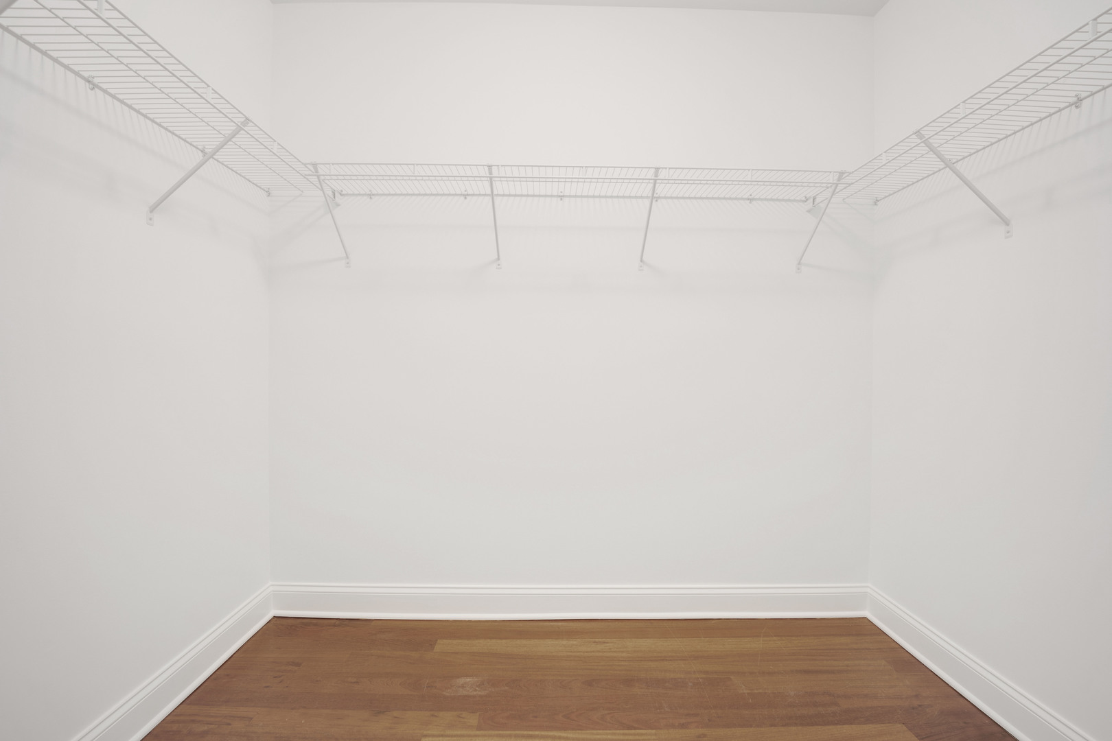 830 W Bradley Place Unit: 4N