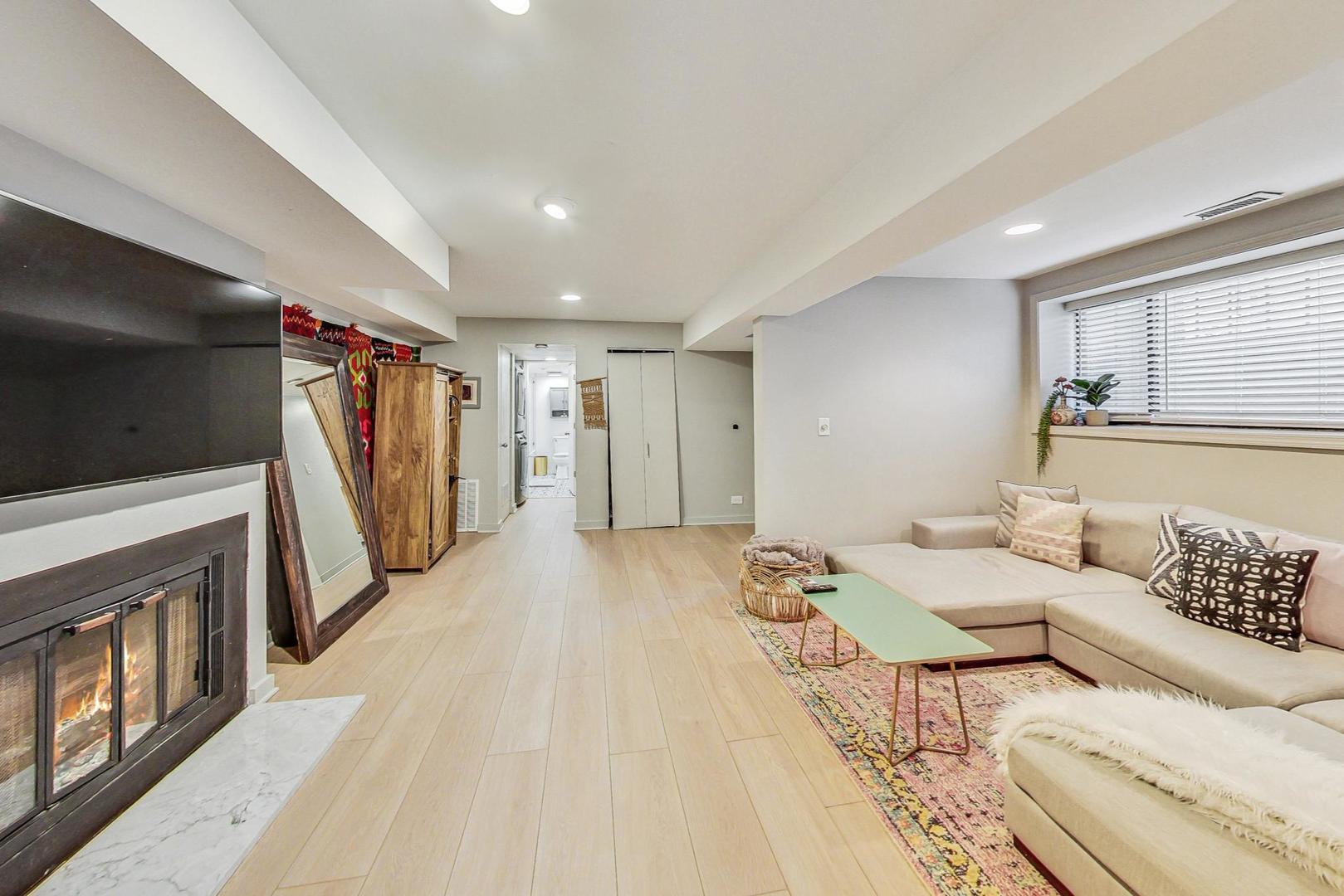 1708 N Bissell Street Unit: 1
