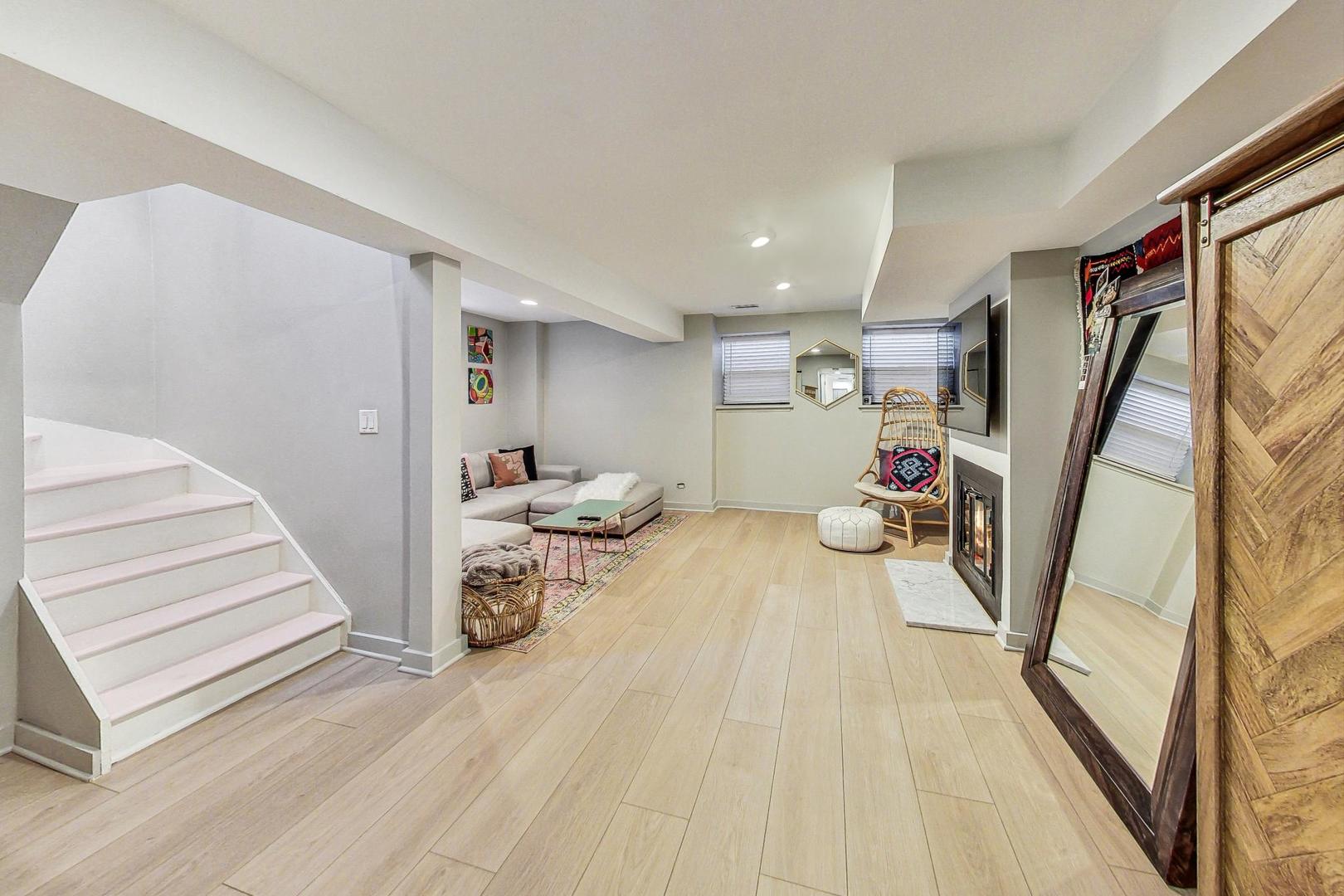 1708 N Bissell Street Unit: 1
