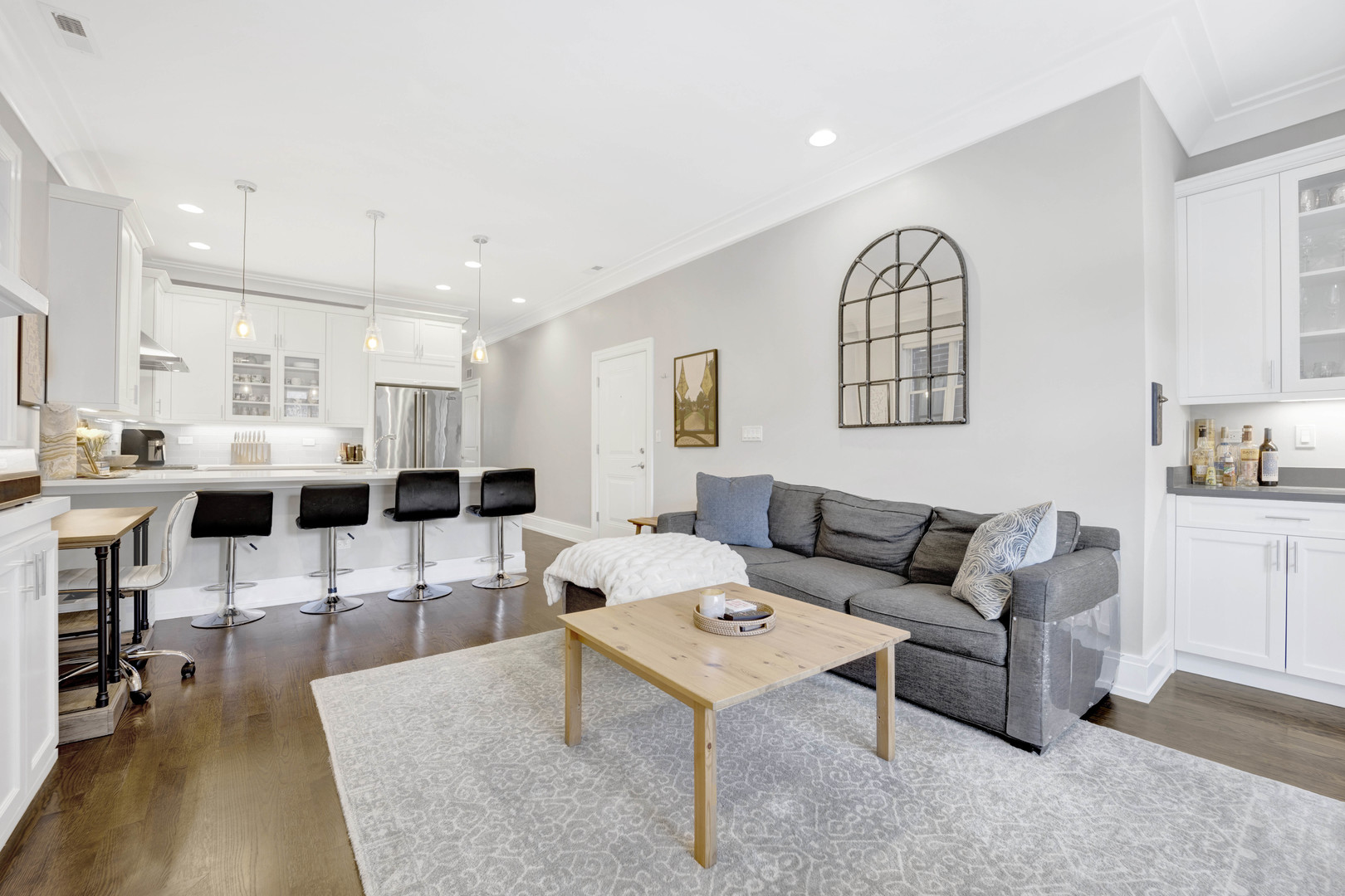 1020 W Diversey Parkway Unit: 2