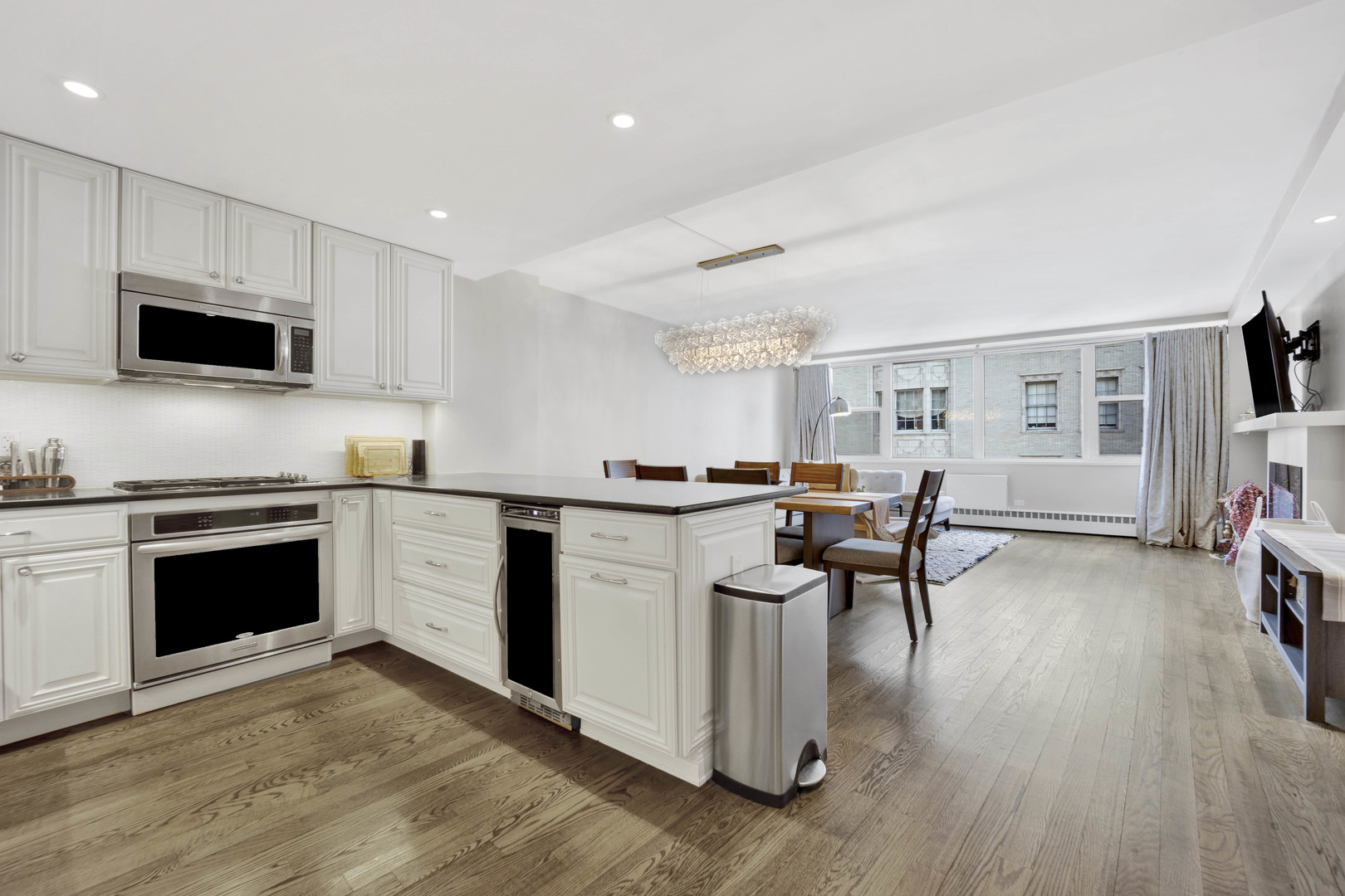 1150 N Lake Shore Drive Unit: 9H
