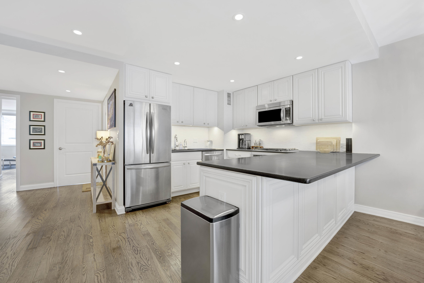 1150 N Lake Shore Drive Unit: 9H