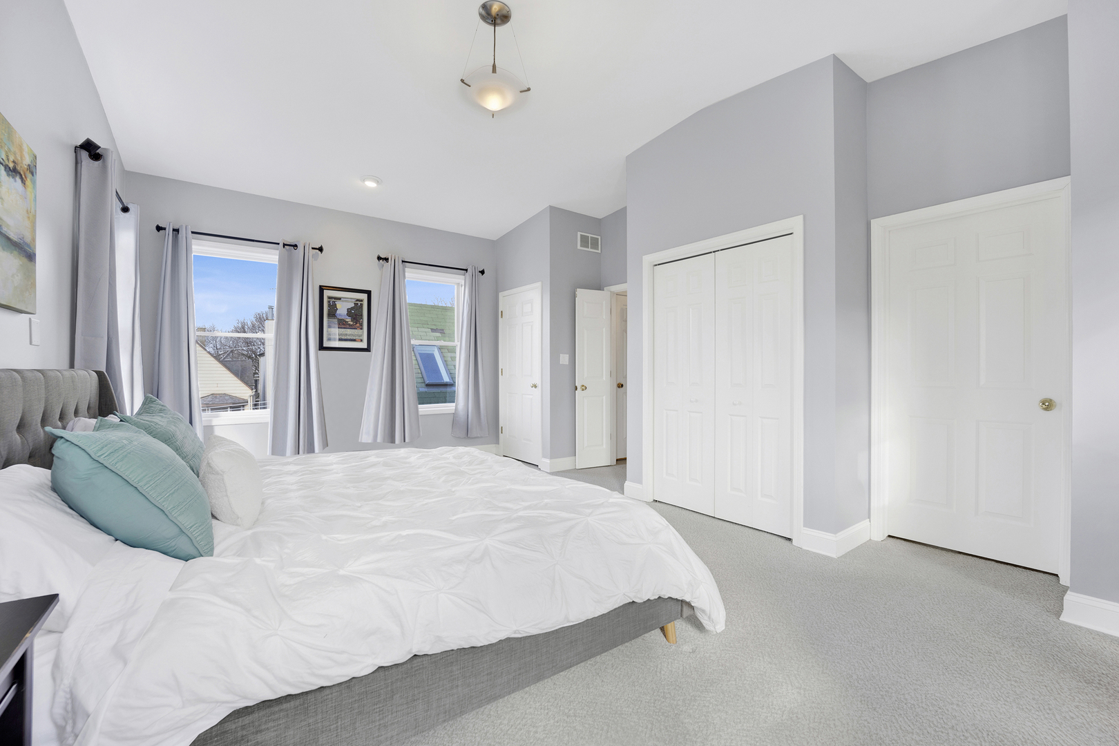 3638 N Hoyne Avenue Unit: 2