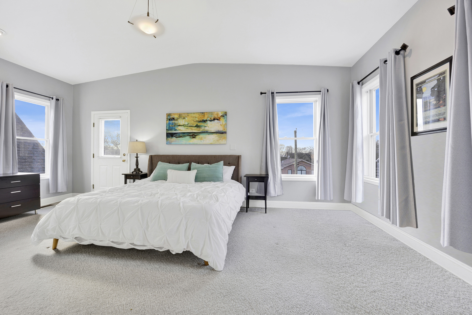 3638 N Hoyne Avenue Unit: 2