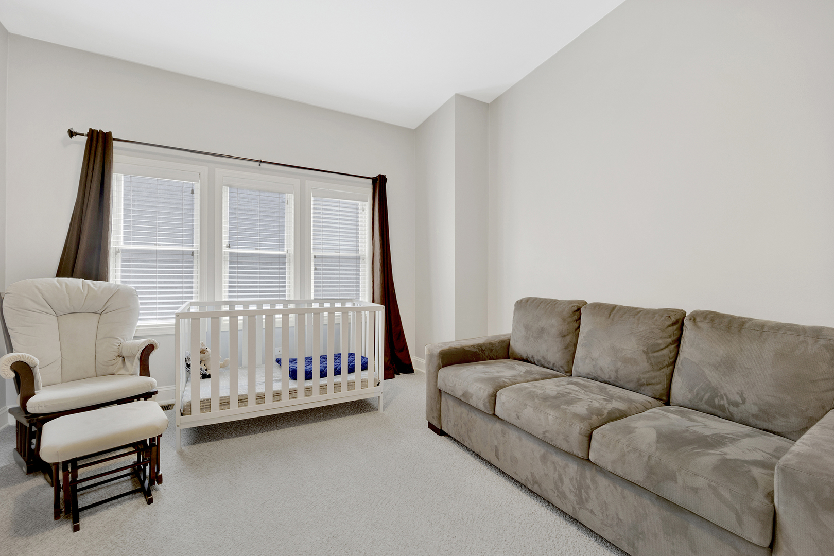 3638 N Hoyne Avenue Unit: 2