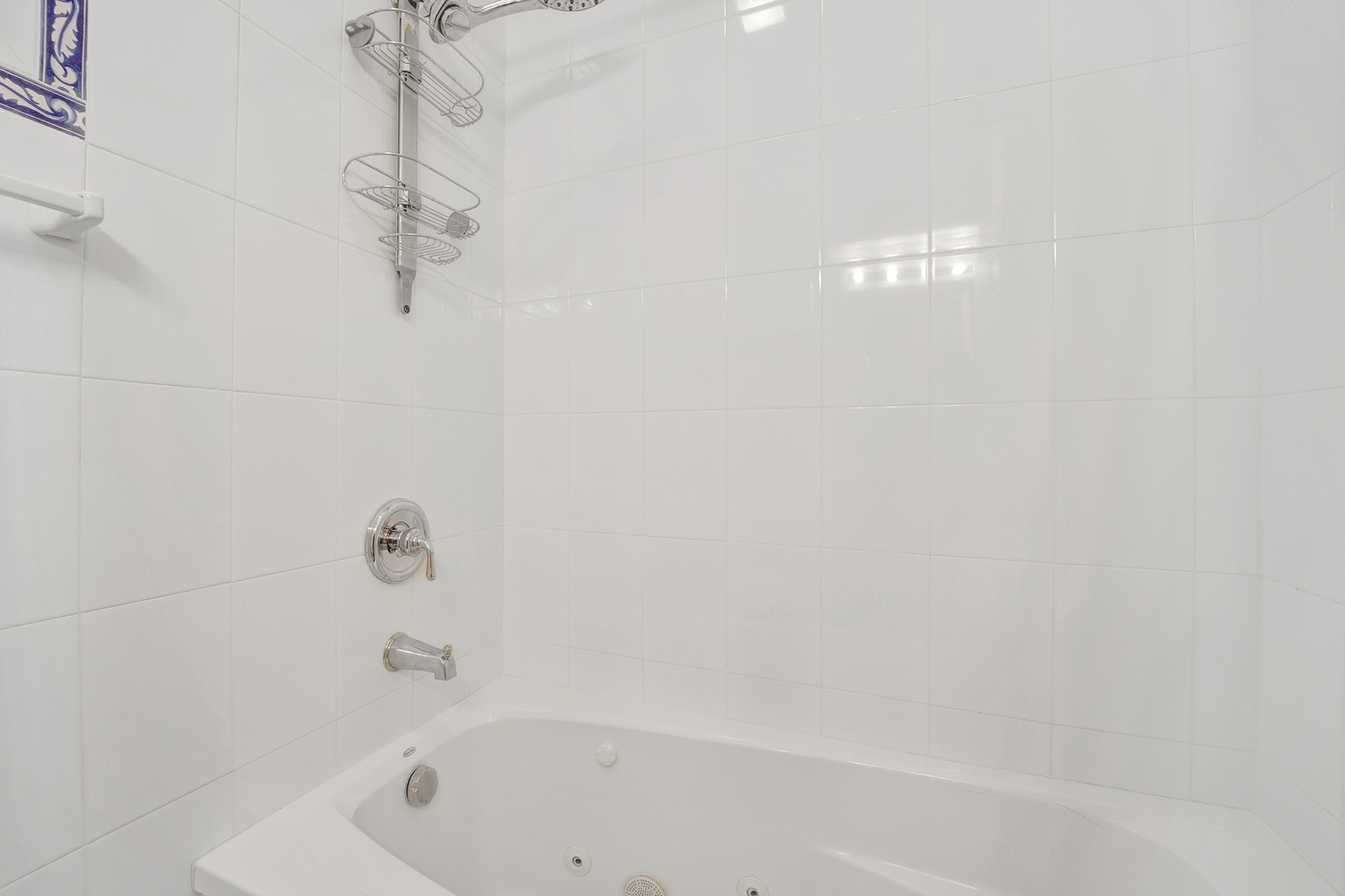 3638 N Hoyne Avenue Unit: 2