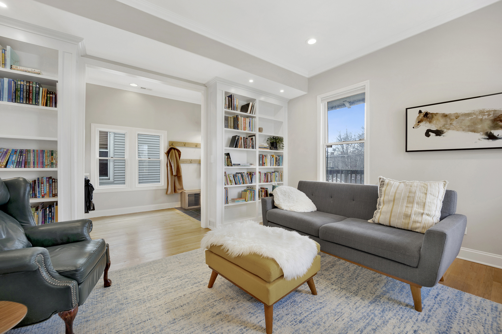 3638 N Hoyne Avenue Unit: 2