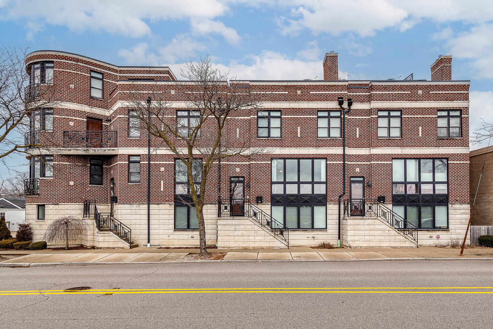 241 N Northwest Highway