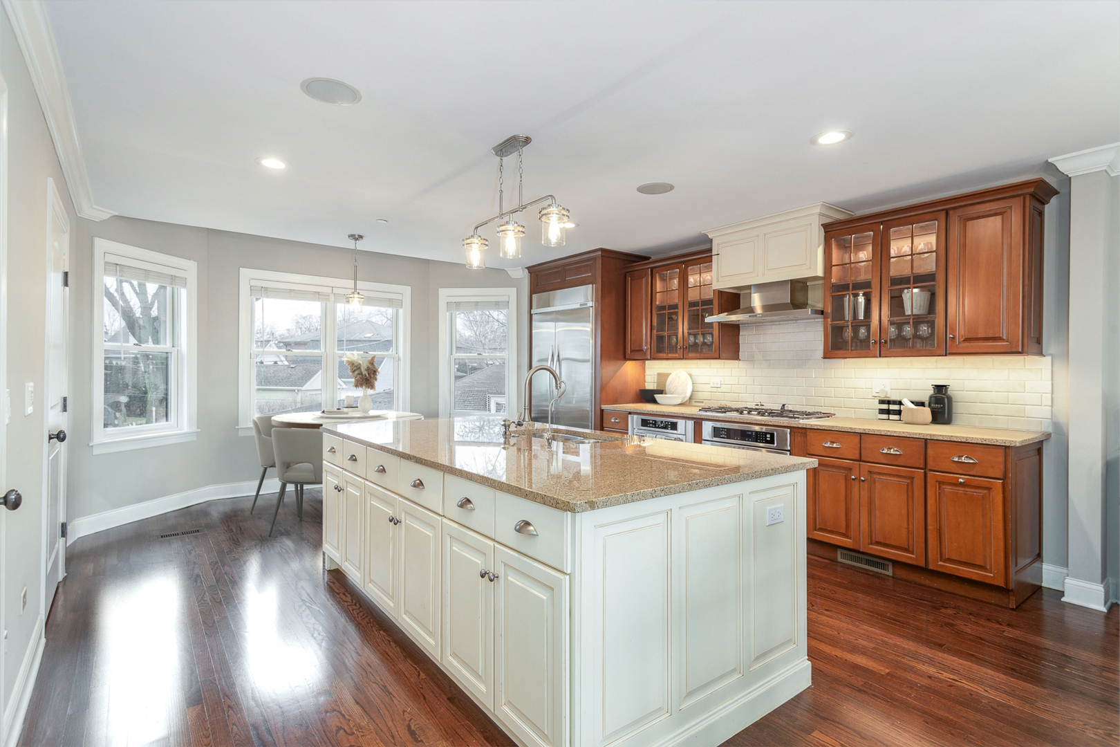 241 N Northwest Highway