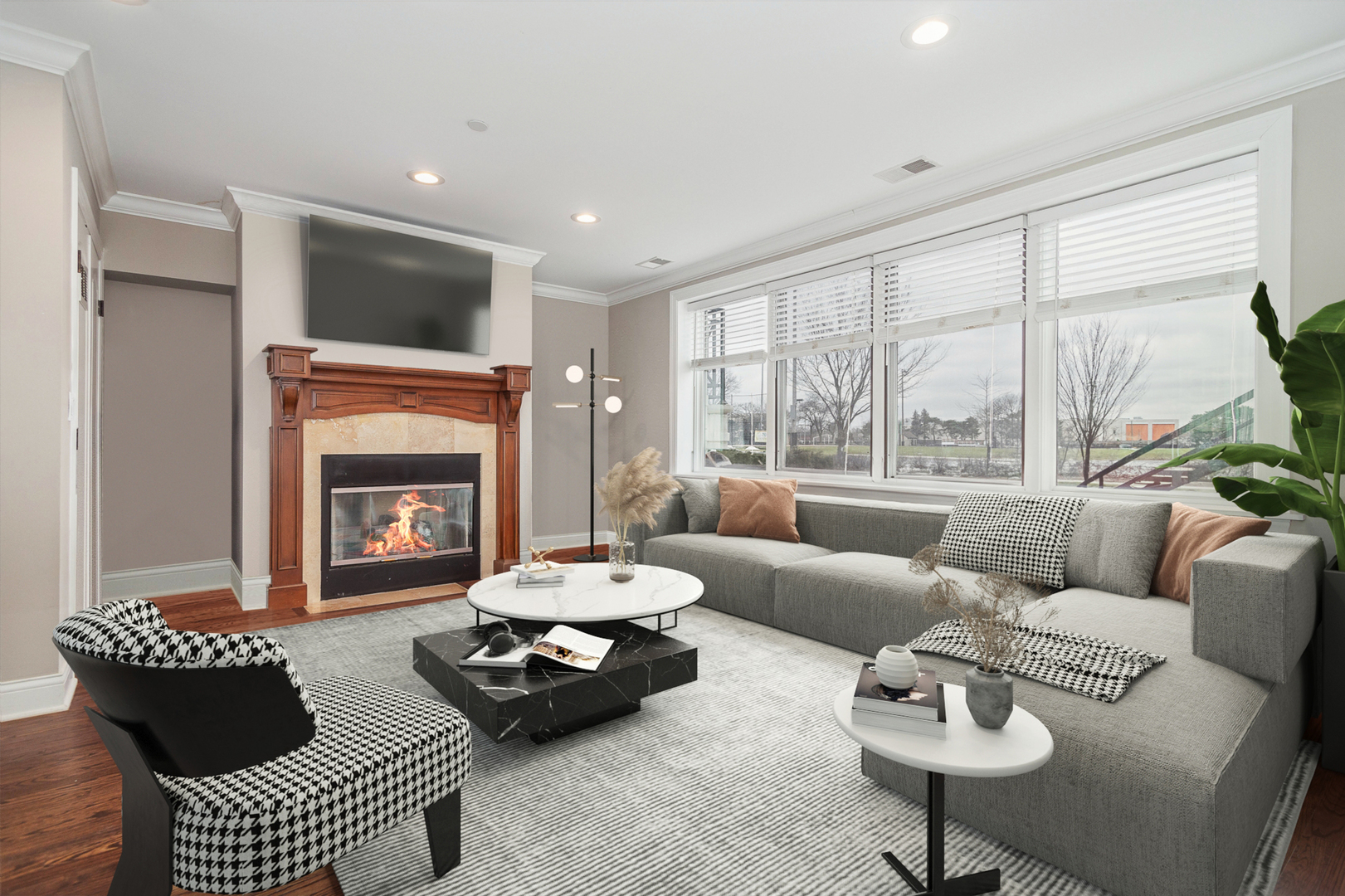 241 N Northwest Highway