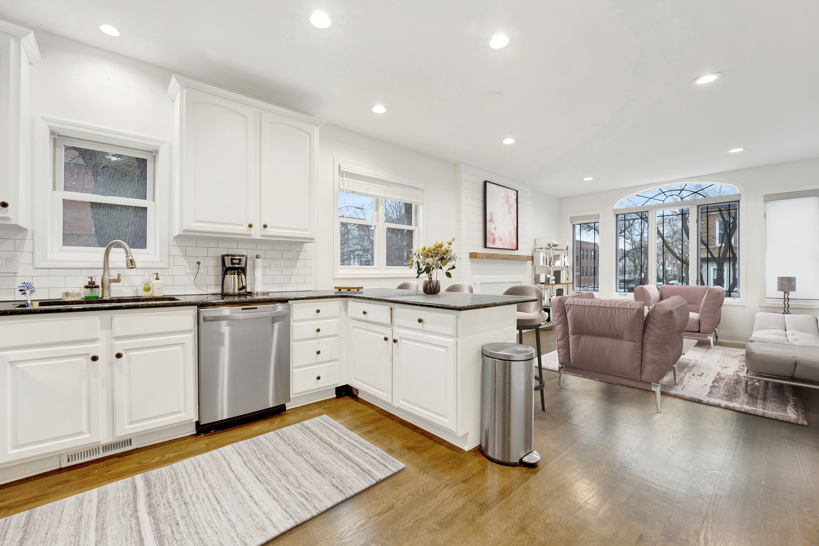 2858 N Damen Avenue Unit: 1