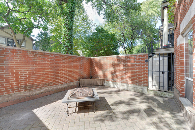 1833 N Bissell Street Unit: 1