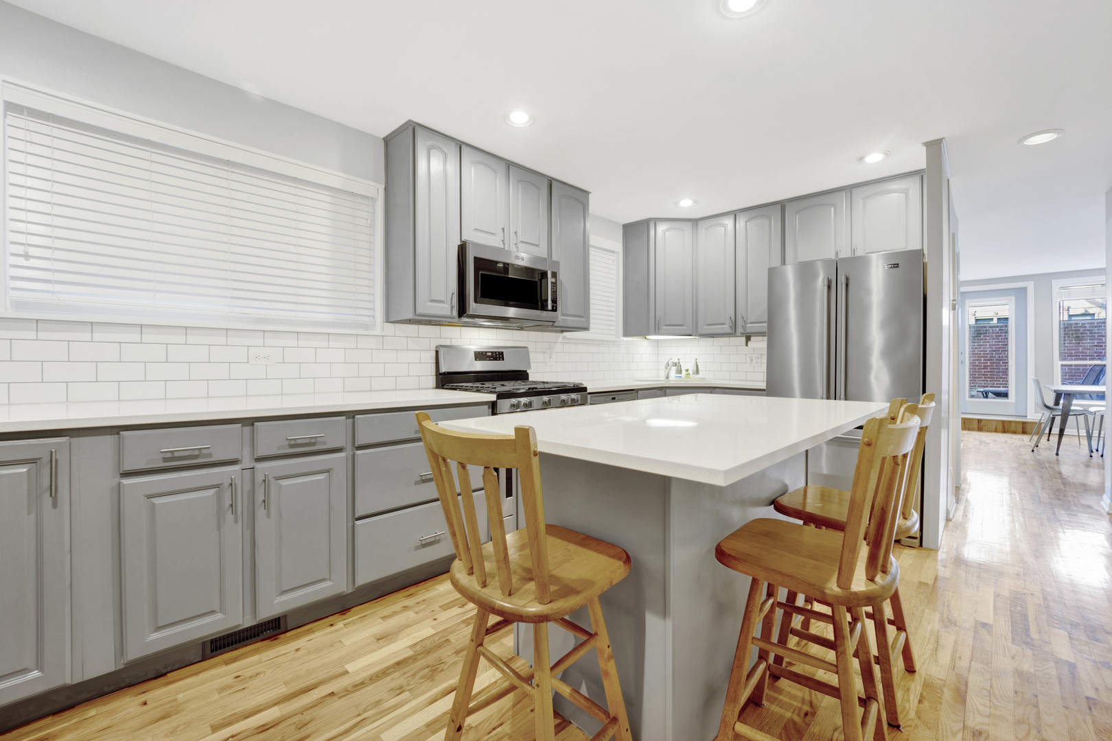1833 N Bissell Street Unit: 1