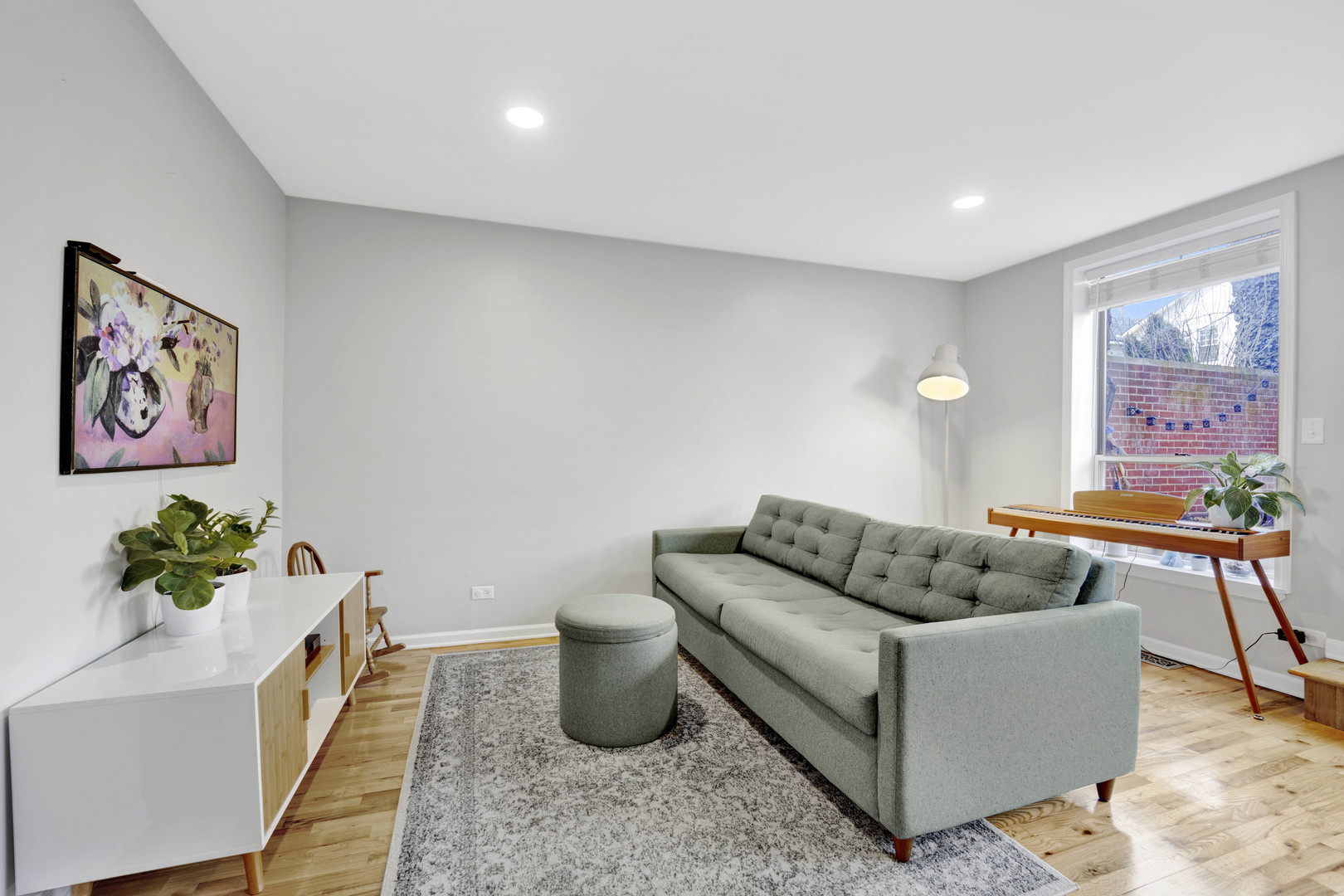 1833 N Bissell Street Unit: 1