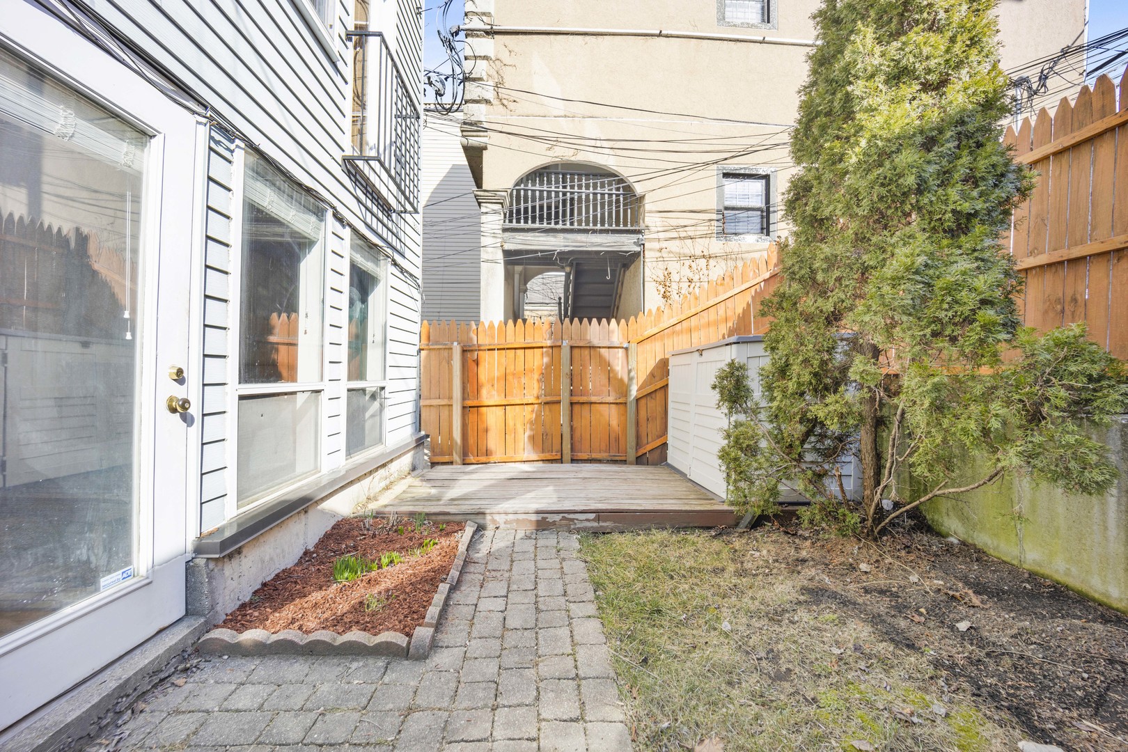 1833 N Bissell Street Unit: 1
