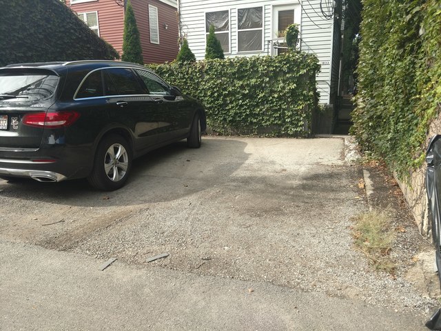 1833 N Bissell Street Unit: 1