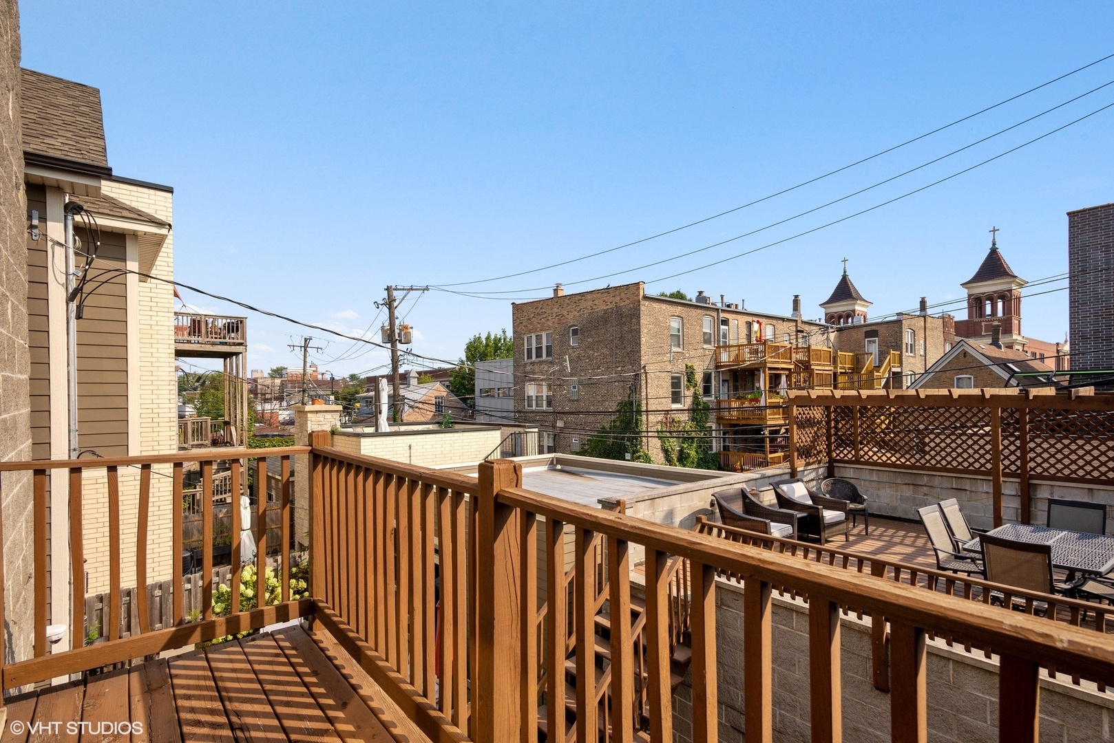 1631 W WOLFRAM Street
