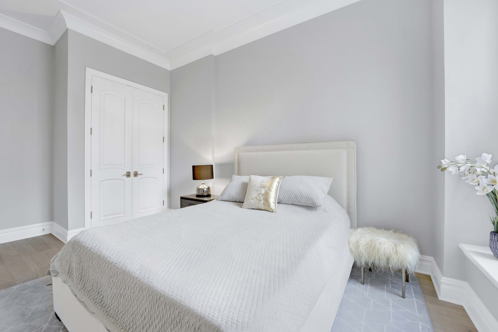 816 N Dearborn Street Unit: 2