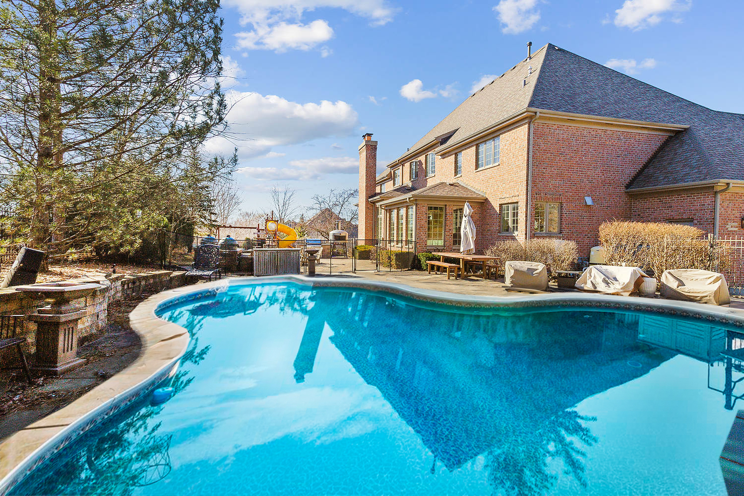 10931 Royal Oaks Lane