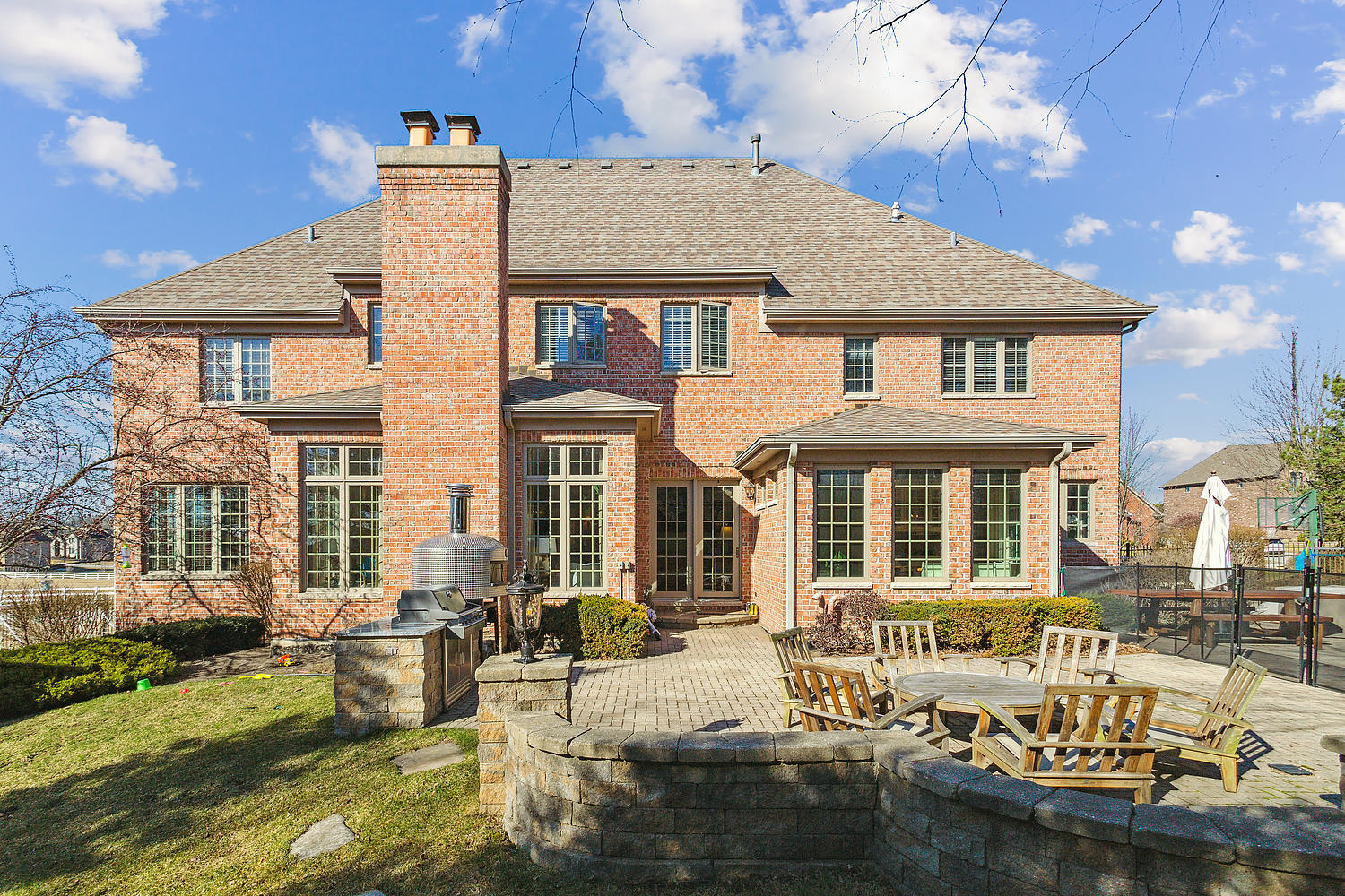 10931 Royal Oaks Lane