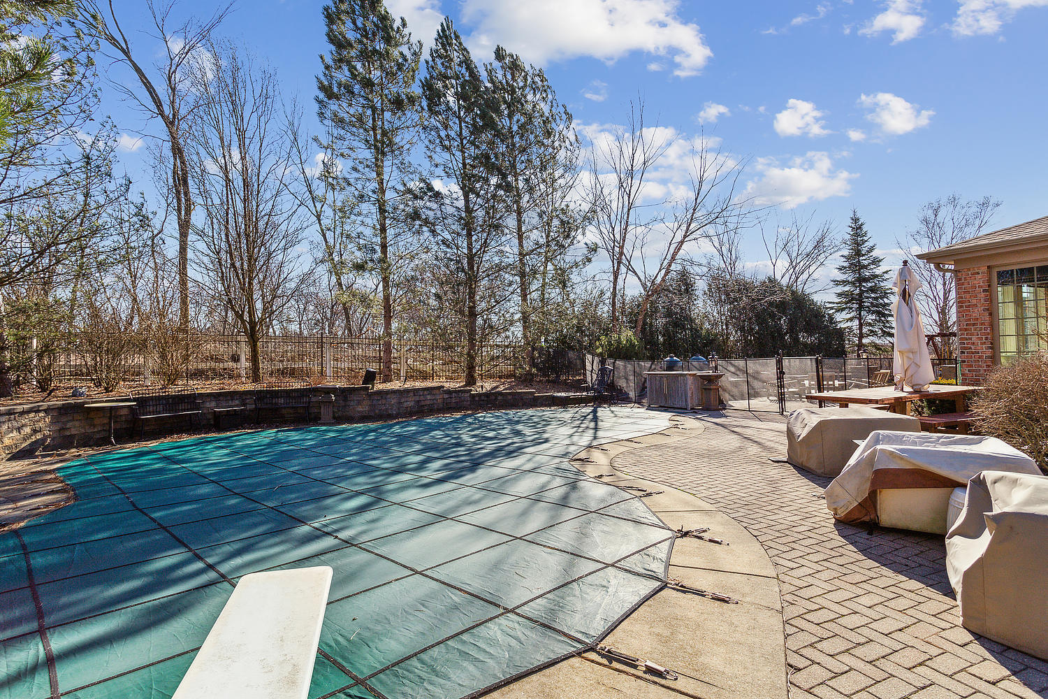 10931 Royal Oaks Lane