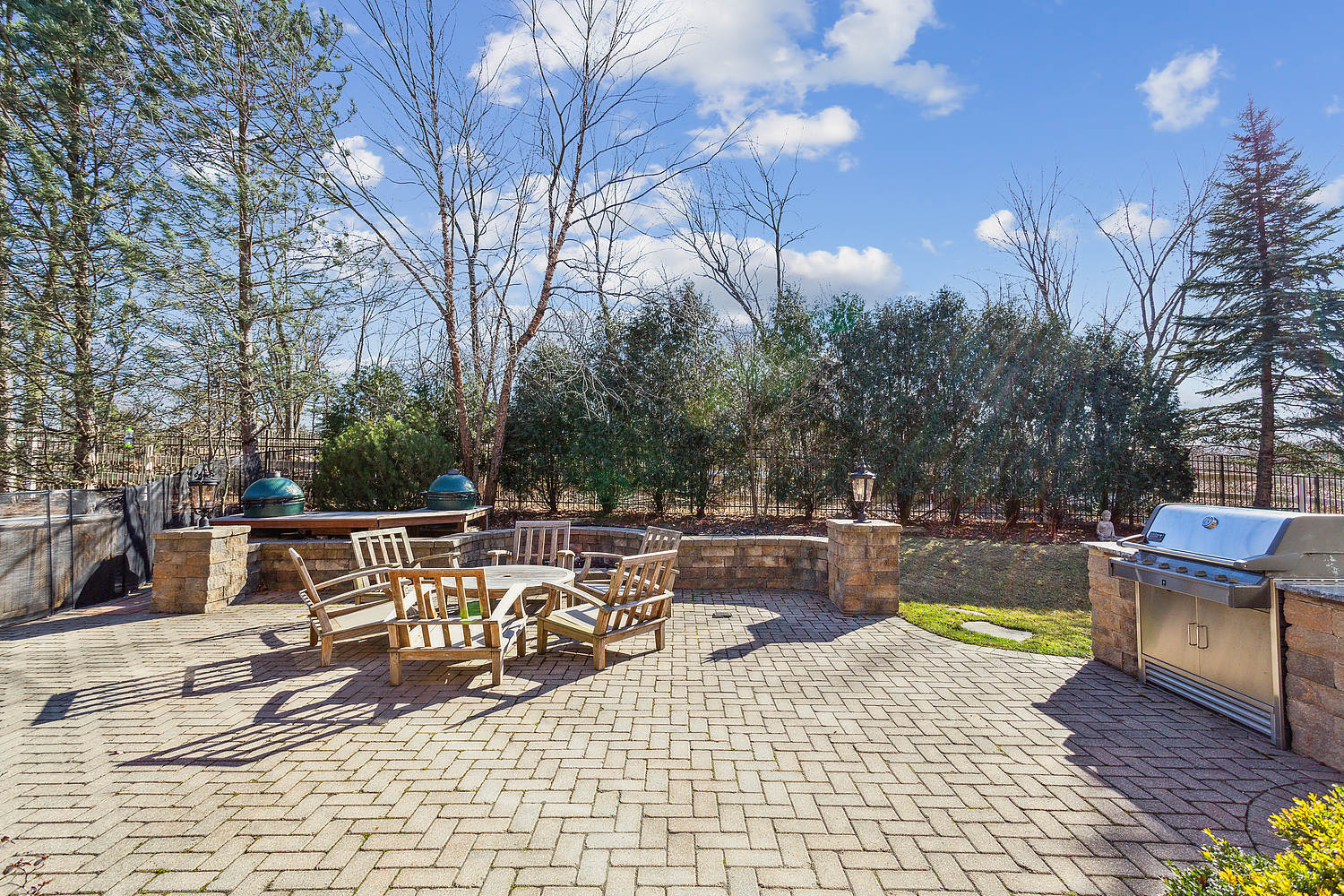 10931 Royal Oaks Lane