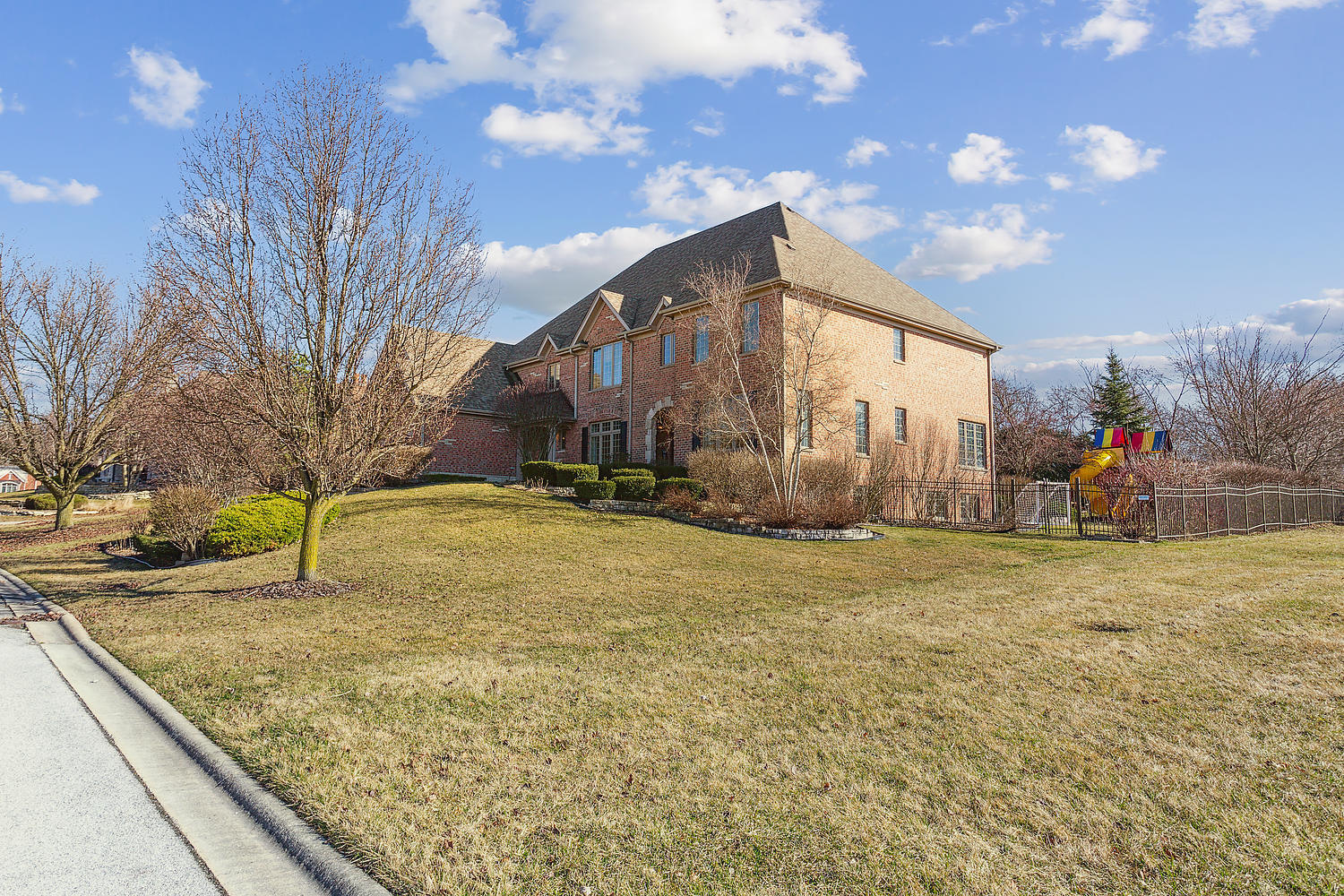 10931 Royal Oaks Lane