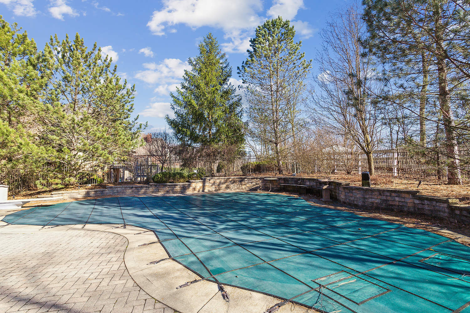 10931 Royal Oaks Lane