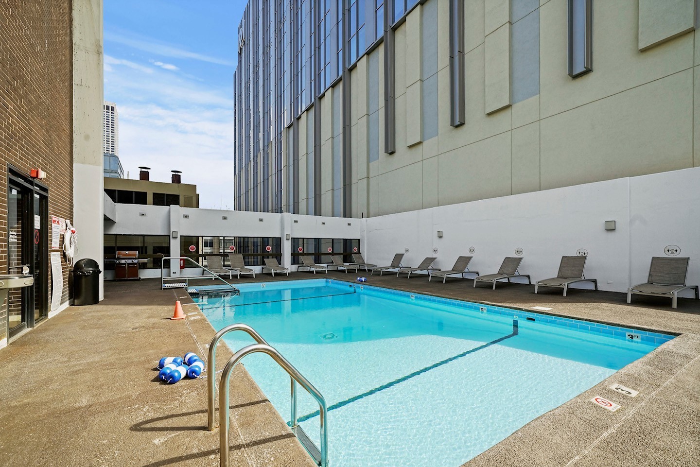 230 E ONTARIO Street Unit: 1504