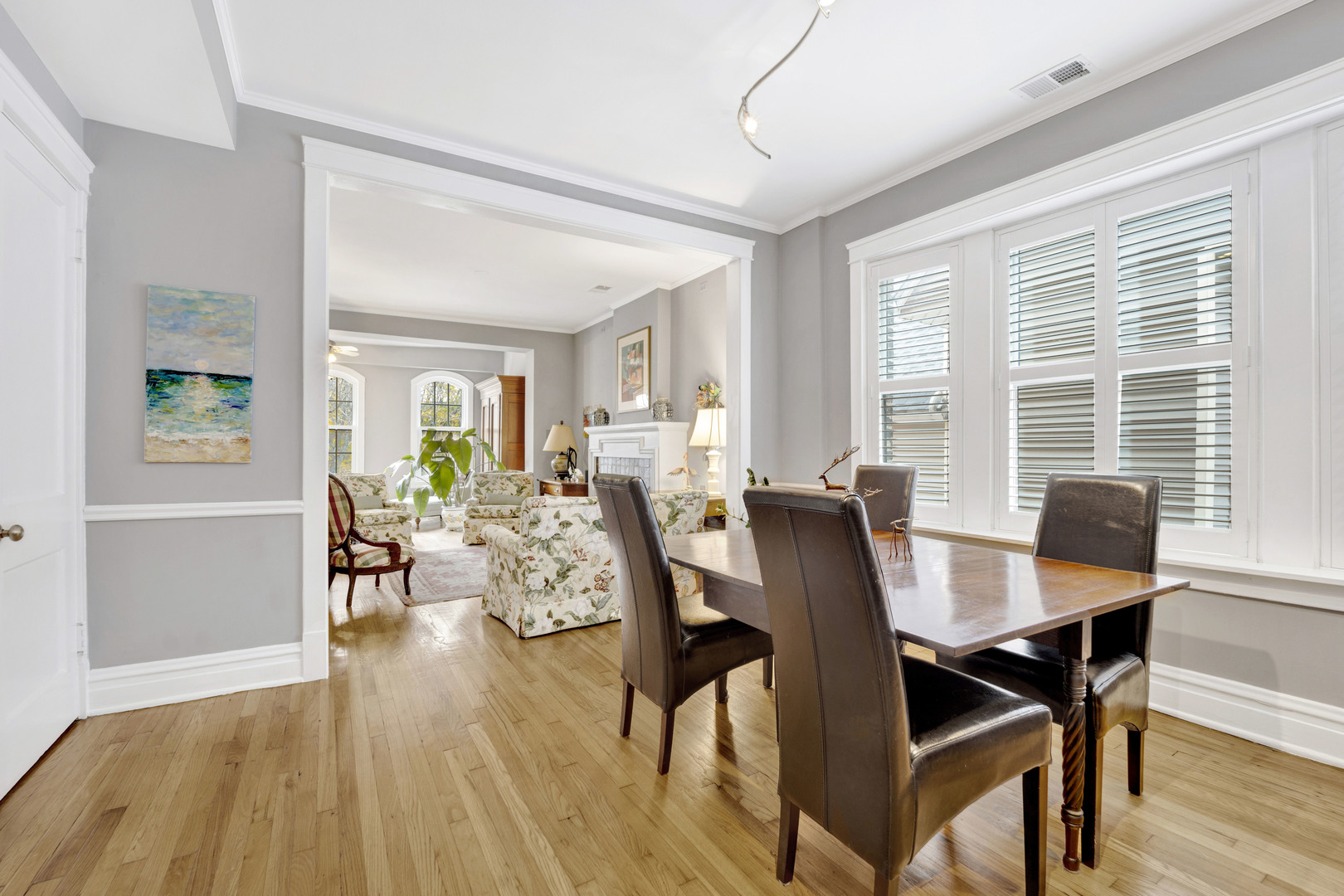 2104 W Addison Street Unit: 2