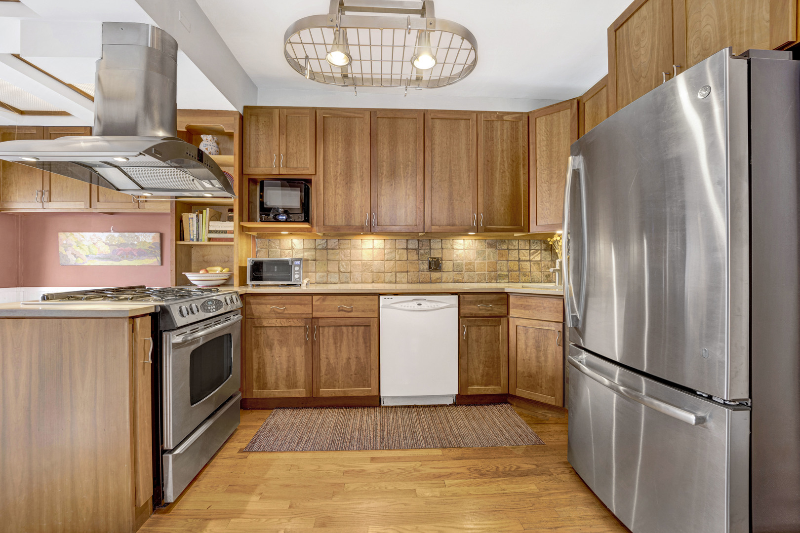 2104 W Addison Street Unit: 2