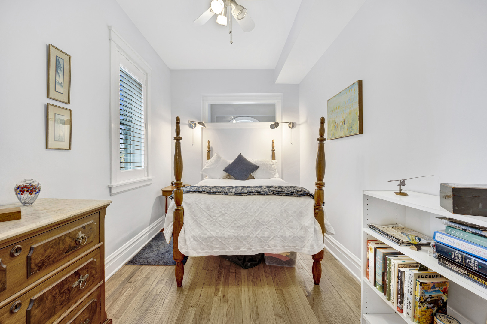 2104 W Addison Street Unit: 2