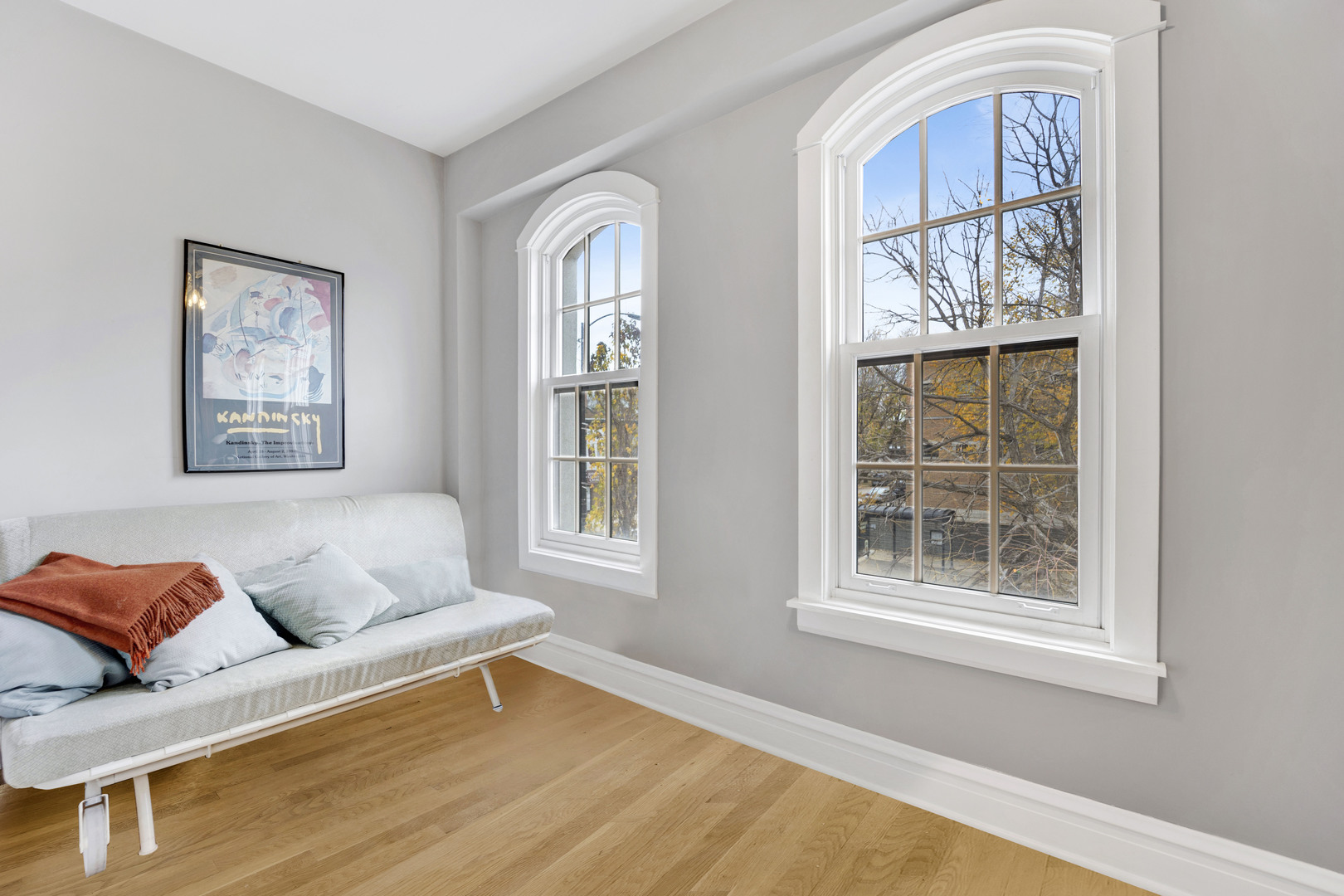 2104 W Addison Street Unit: 2