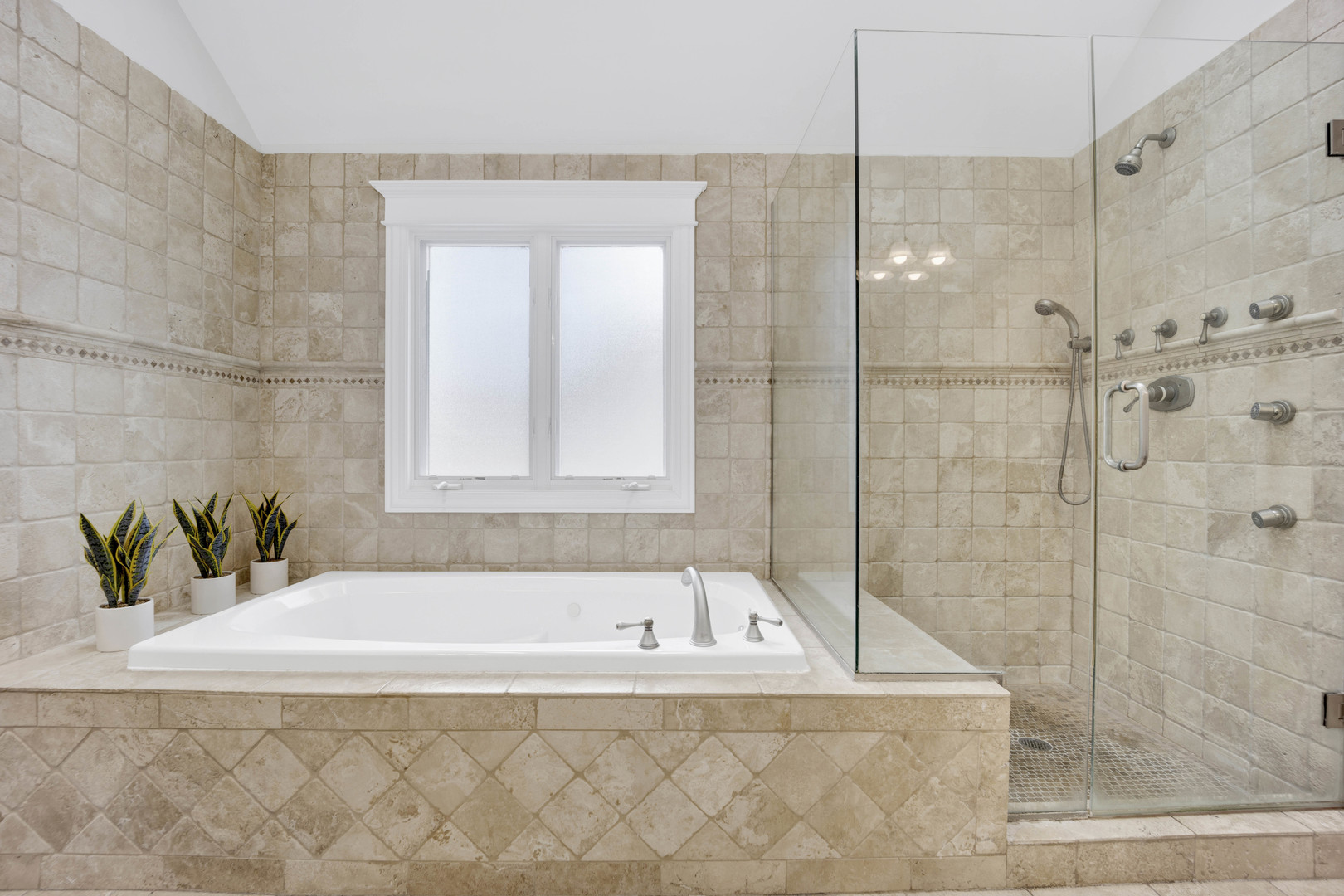 2469 W Cullom Avenue