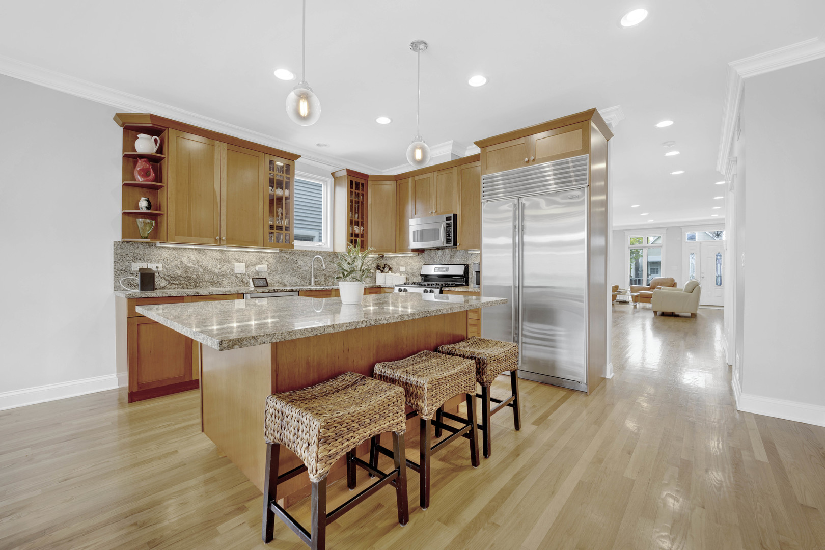 2469 W Cullom Avenue