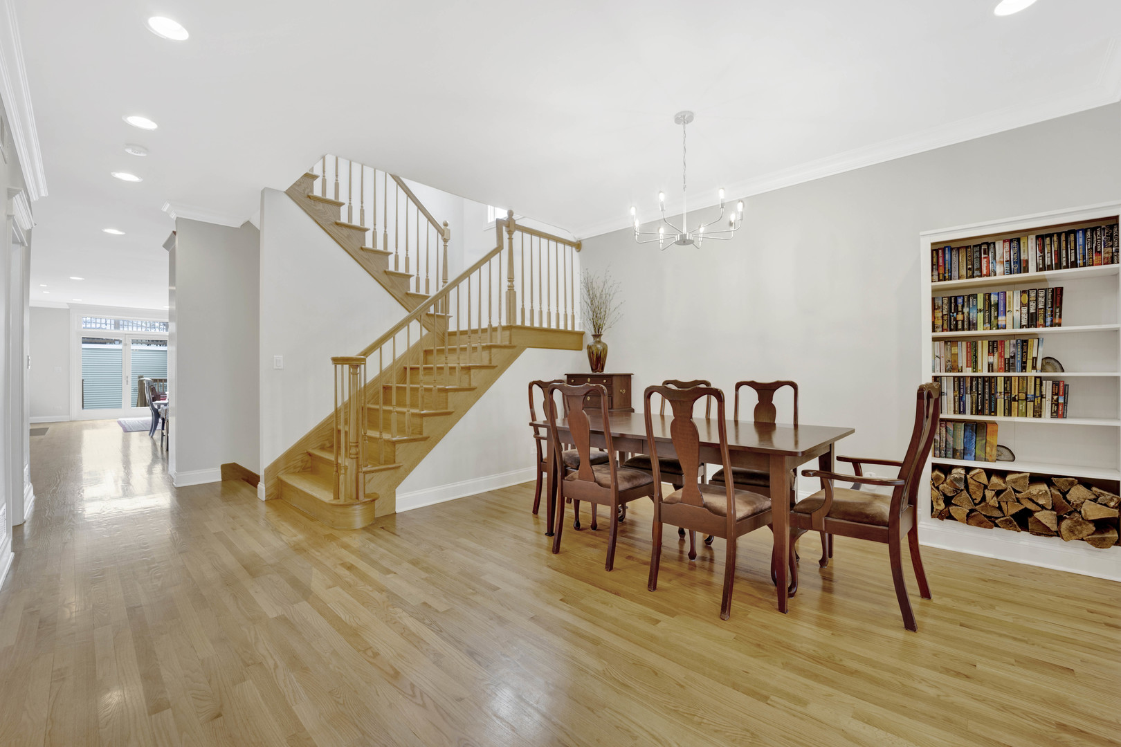 2469 W Cullom Avenue