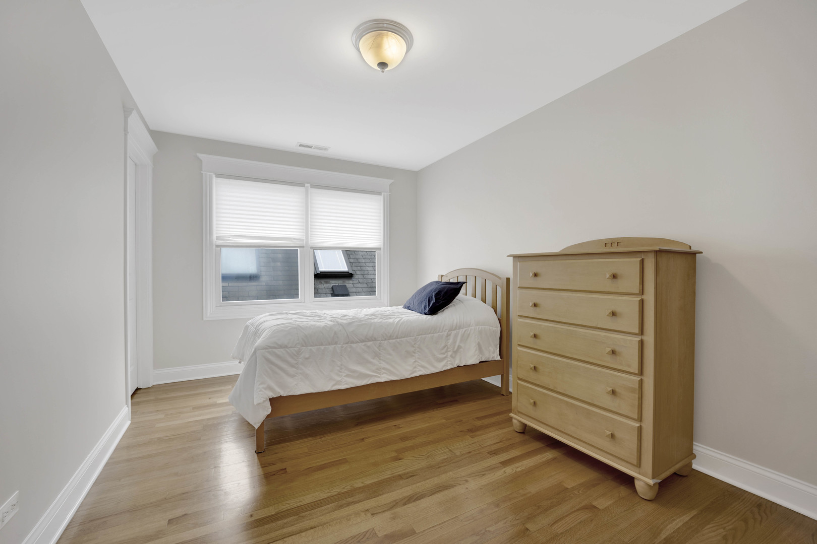 2469 W Cullom Avenue