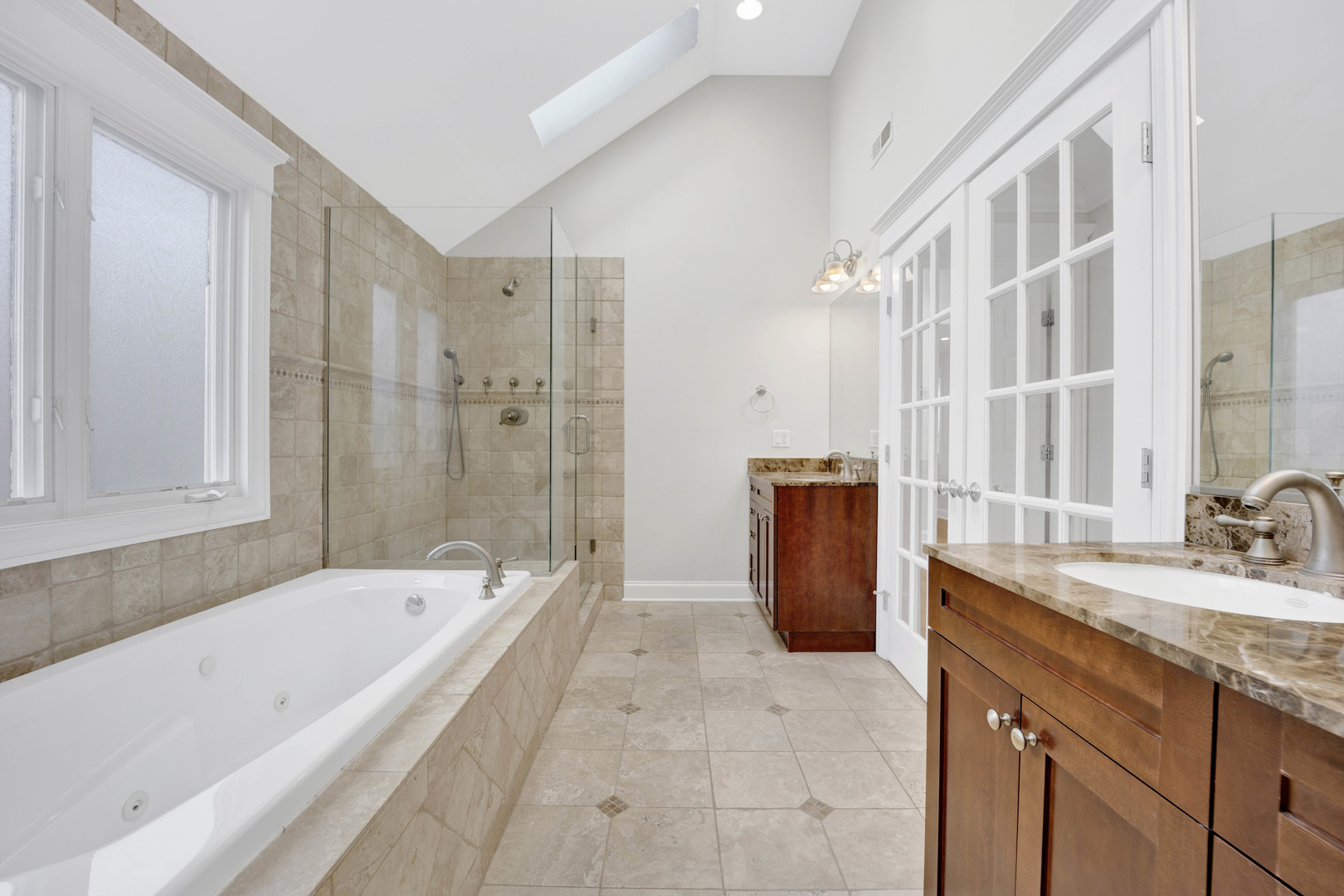 2469 W Cullom Avenue