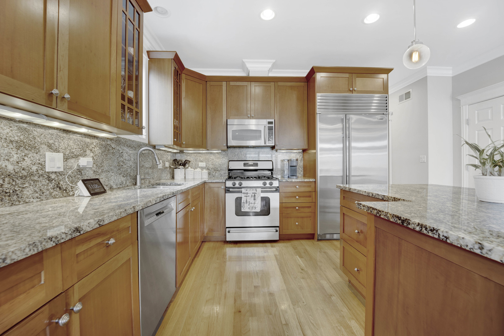 2469 W Cullom Avenue