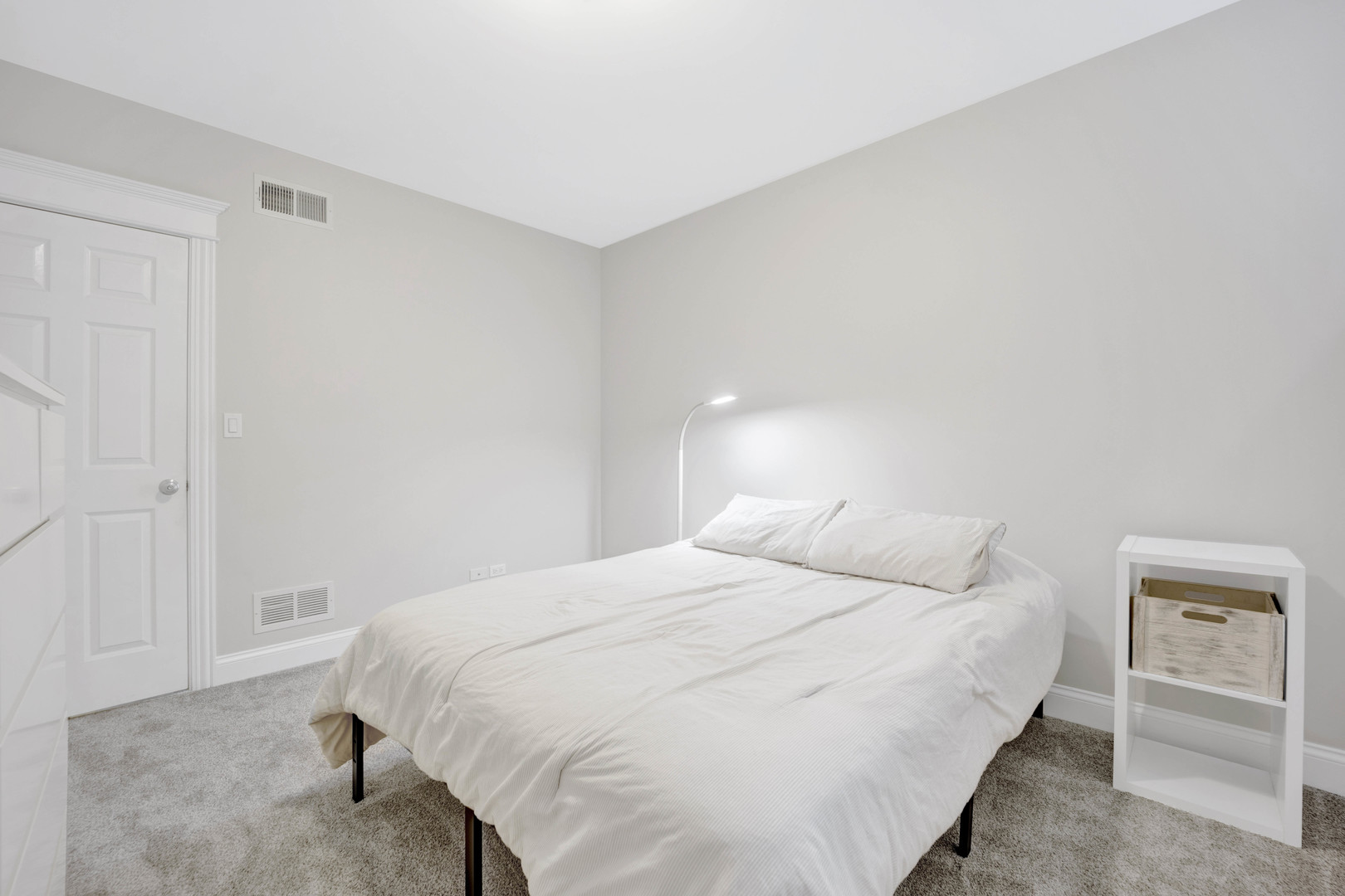 2469 W Cullom Avenue