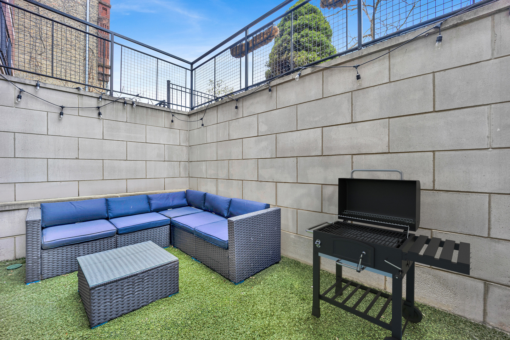 1321 N BOSWORTH Avenue Unit: 1S