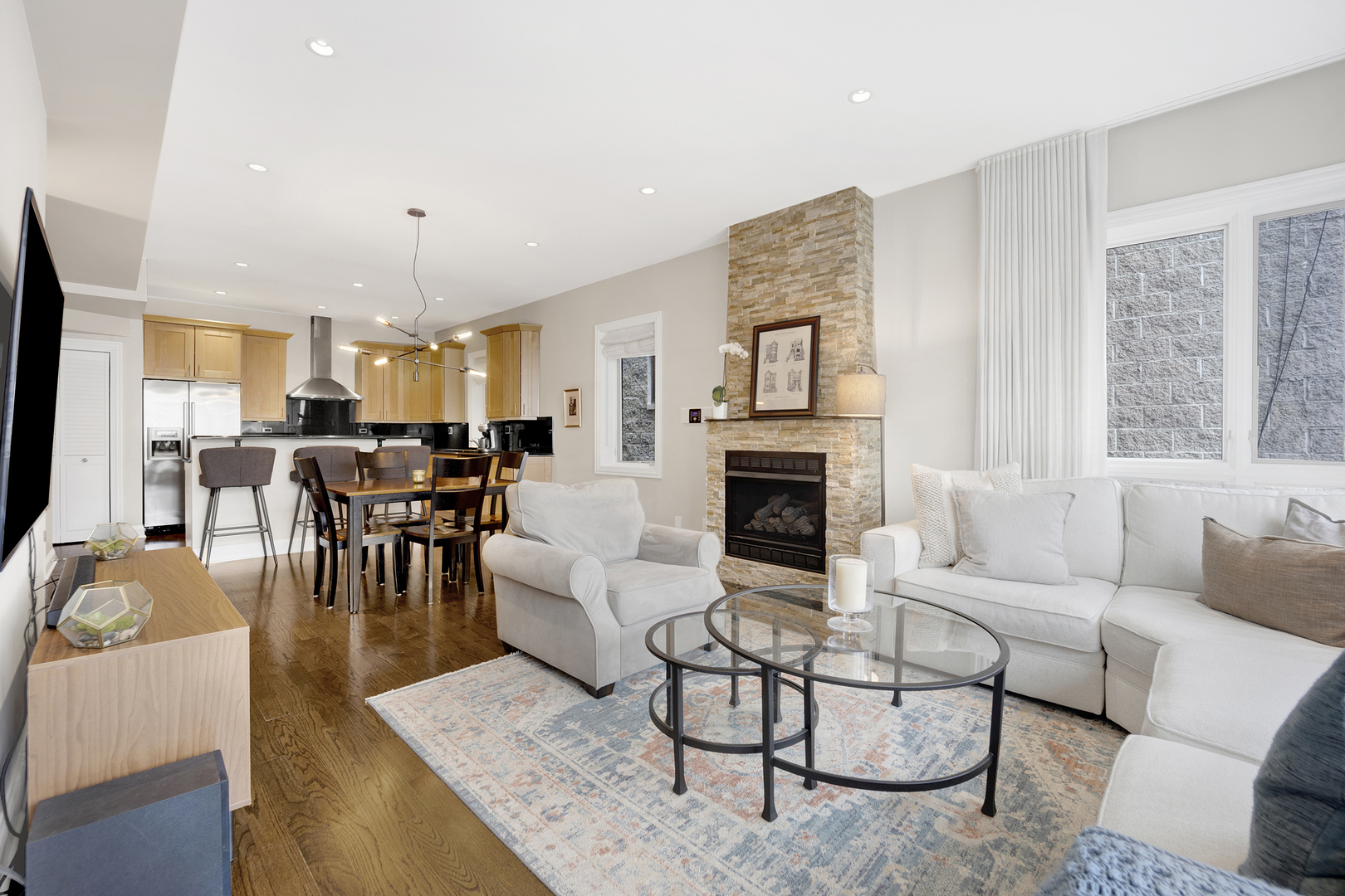 1321 N BOSWORTH Avenue Unit: 1S