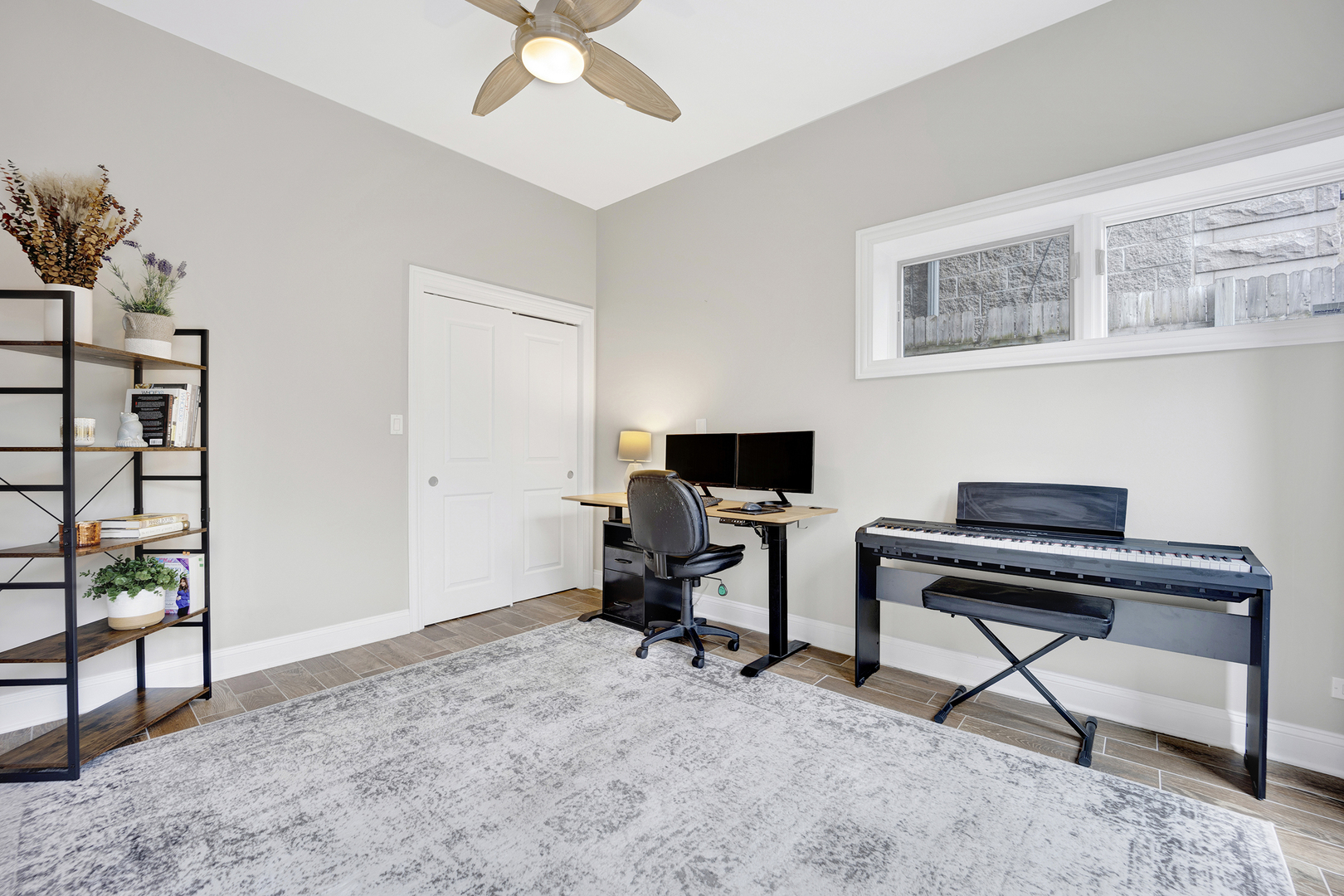 1321 N BOSWORTH Avenue Unit: 1S