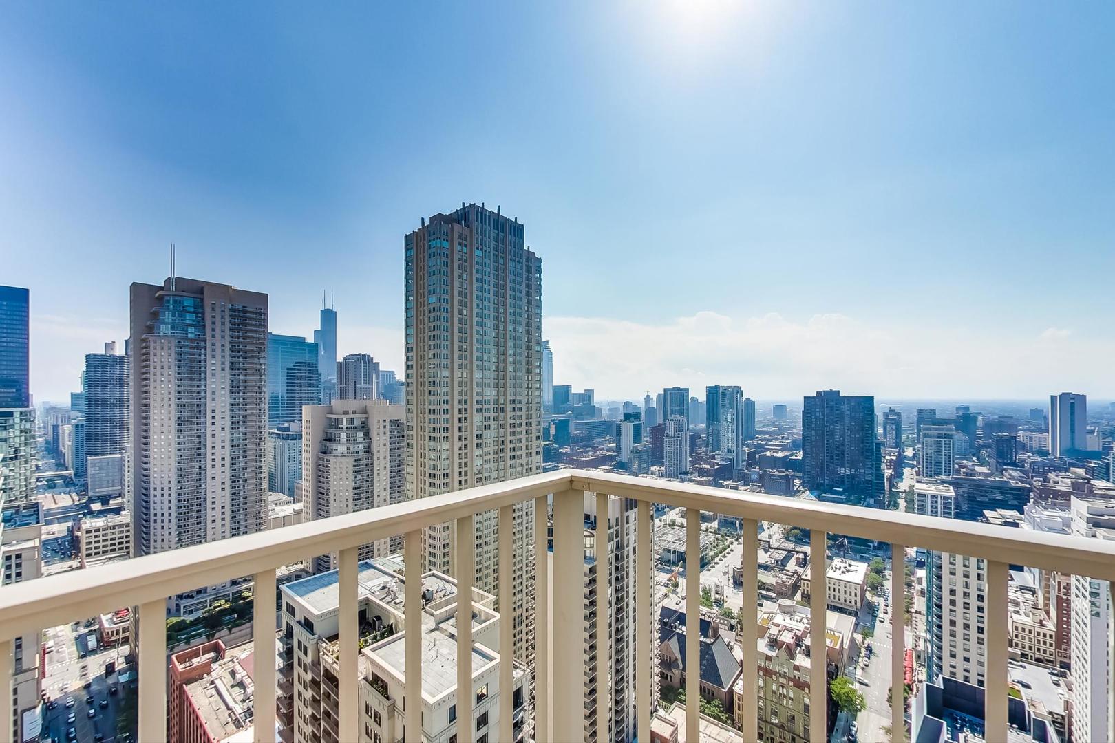 2 E Erie Street Unit: 3506